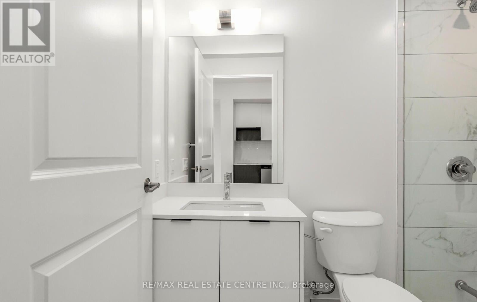 1307 - 204 Burnhamthorpe Road E, Mississauga, Ontario  L5A 0B3 - Photo 21 - W13672792