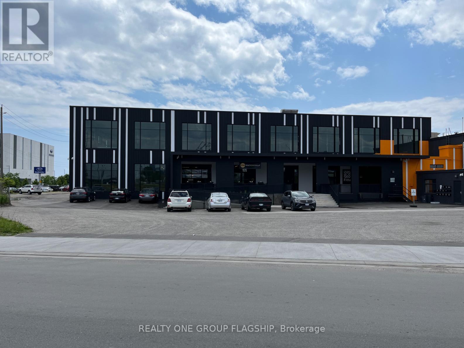 101-P4 - 1377 THE QUEENSWAY, Toronto, Ontario