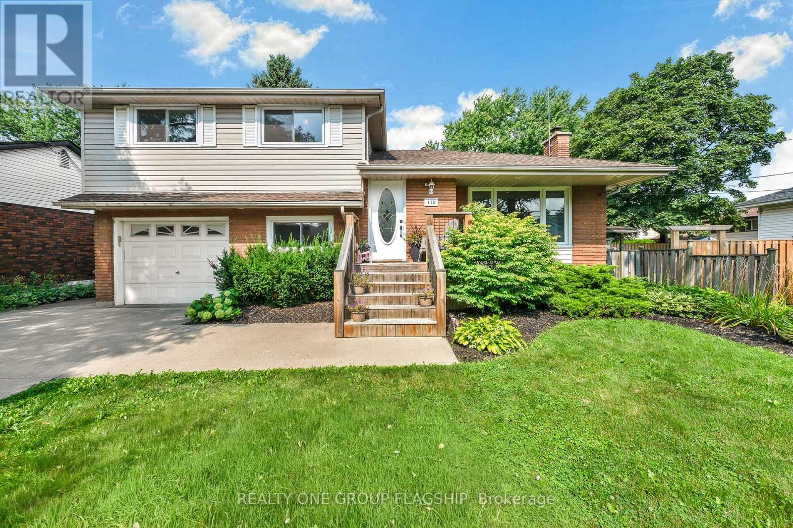 118 Princeton Drive, Hamilton, Ontario  L8T 4B7 - Photo 1 - X13672624