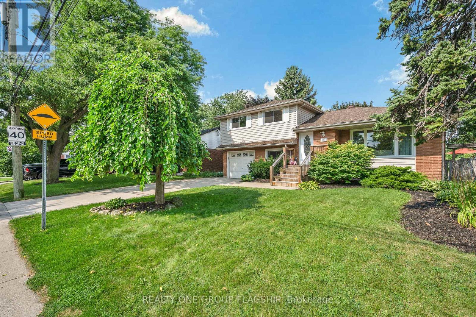 118 Princeton Drive, Hamilton, Ontario  L8T 4B7 - Photo 2 - X13672624