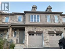 61 BEASLEY GROVE, Hamilton, Ontario