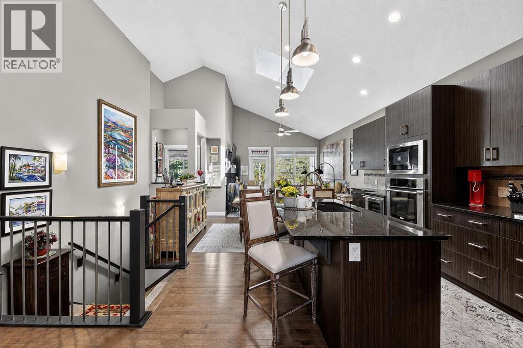 43 Cortina Villas Sw, Calgary, Alberta T3H 0W8 - Photo 5 - A2312413