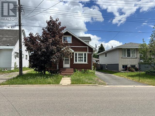 330 Franklin St, Sault Ste. Marie, Ontario  P6C 4A8 - Photo 2 - SM261524