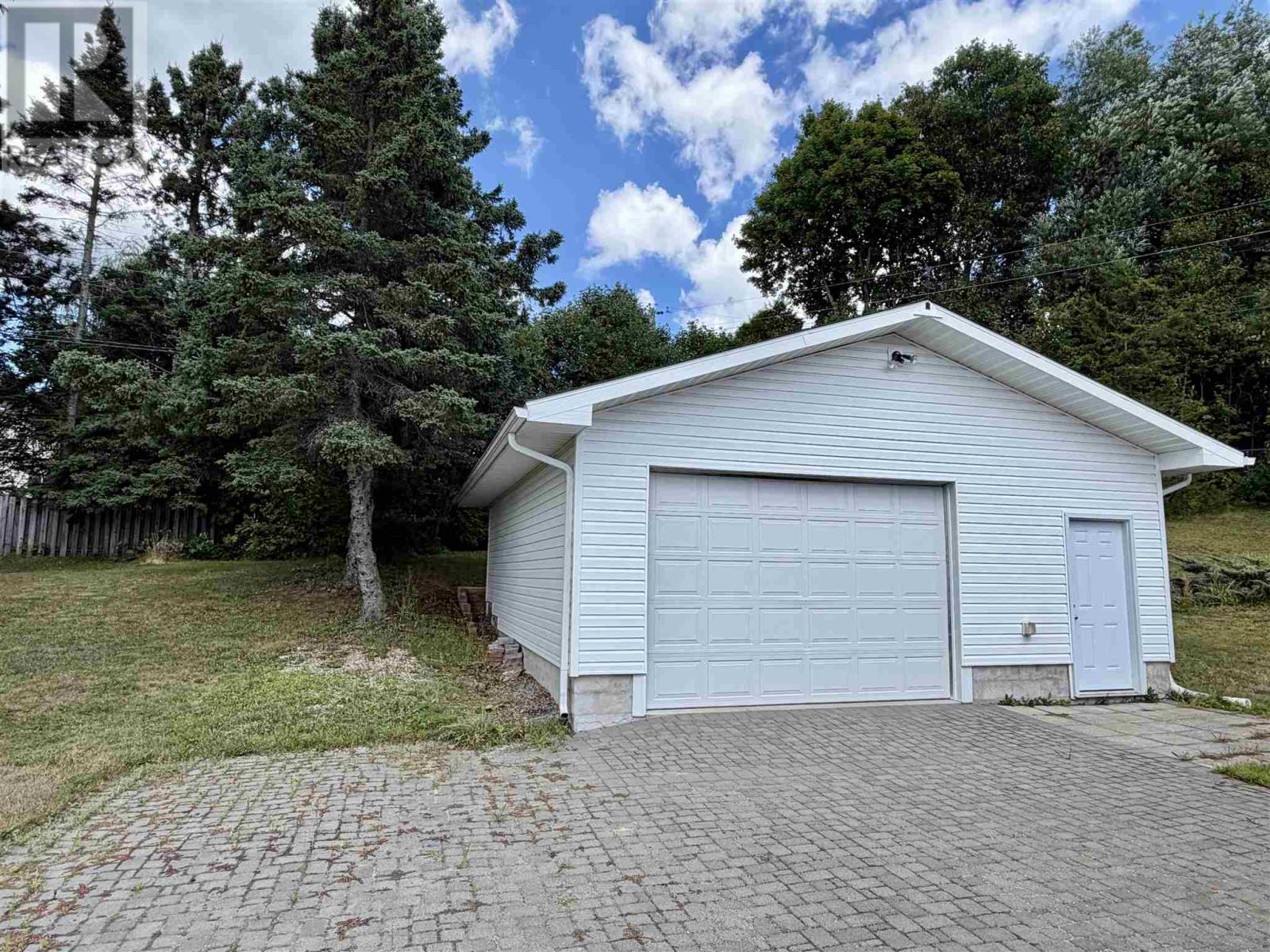 17 Milliken Rd, Elliot Lake, Ontario  P5A 1J9 - Photo 32 - SM262127