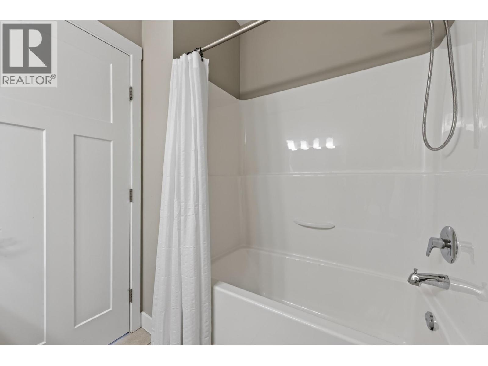 1939 Coldwater Drive Unit# 142, Kamloops, British Columbia  V2E 0B3 - Photo 16 - 10397666