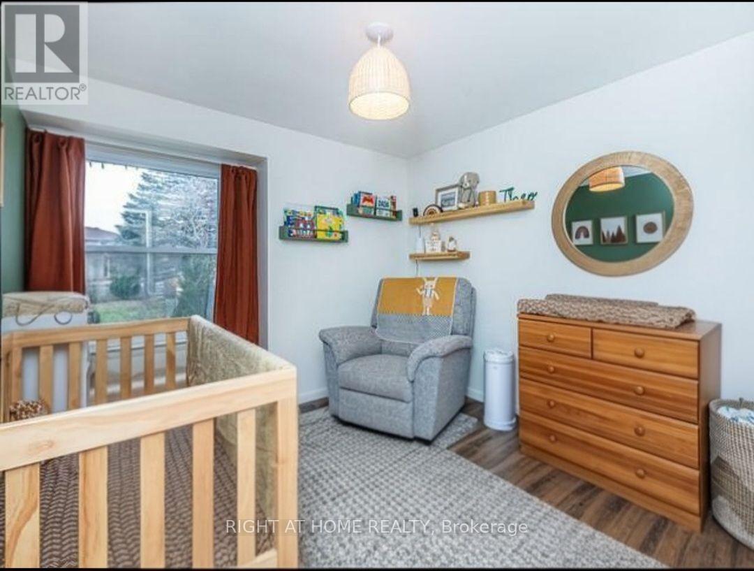 Upper Unit - 90 Chapple Hill Road S, London North, Ontario  N6G 2H3 - Photo 11 - X13672952