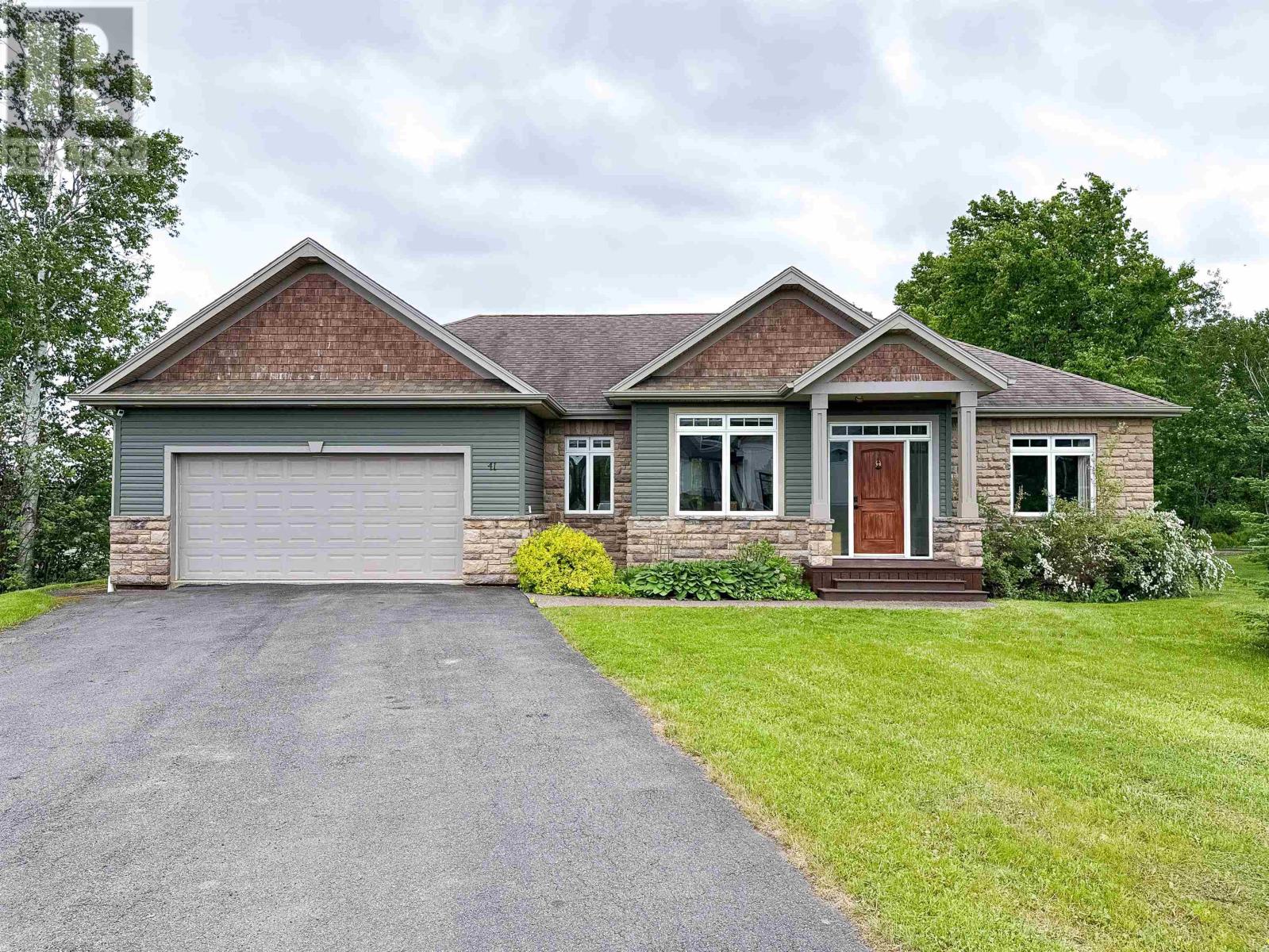 41 Southampton Drive, Stratford, Prince Edward Island  C1B 0B2 - Photo 1 - 202600523