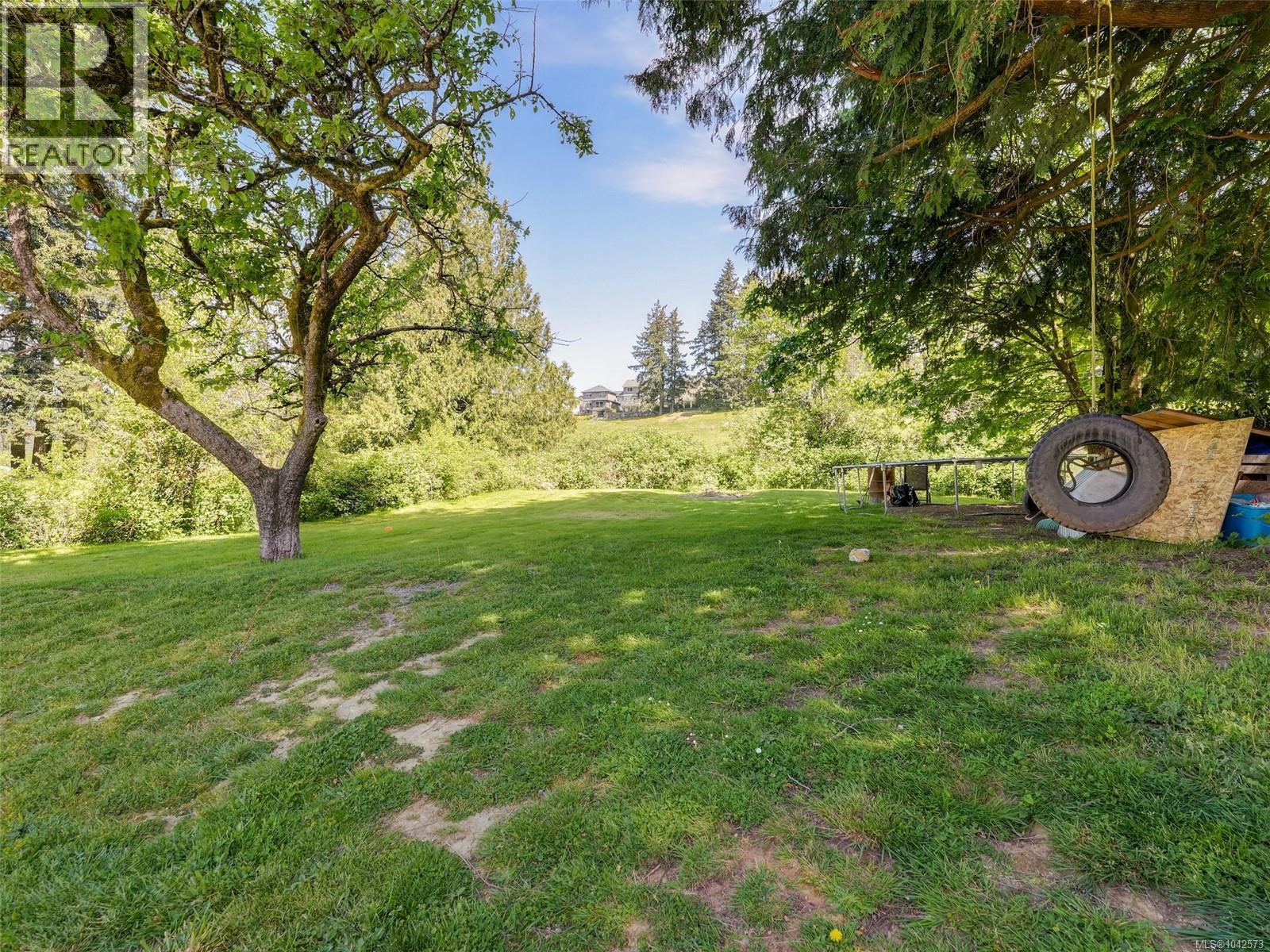 948 Latoria Rd, Langford, British Columbia  V9C 3A8 - Photo 18 - 1042573