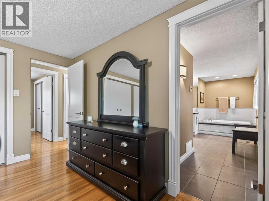 10723 Maplebend Drive Se, Calgary, Alberta  T2J 1X3 - Photo 32 - A2325046