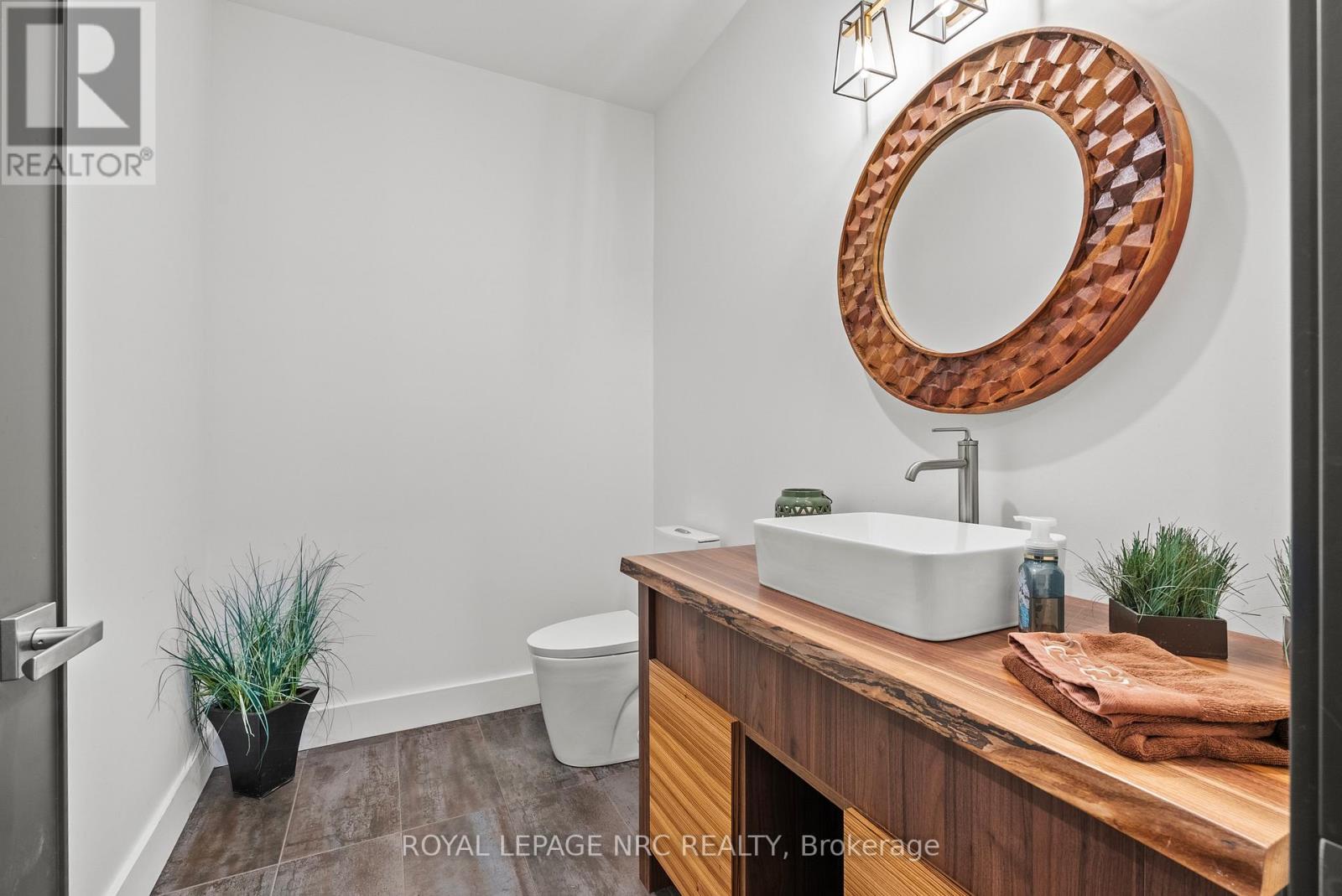 10 Pawling Street, St. Catharines, Ontario  L2N 5M2 - Photo 33 - X13672918