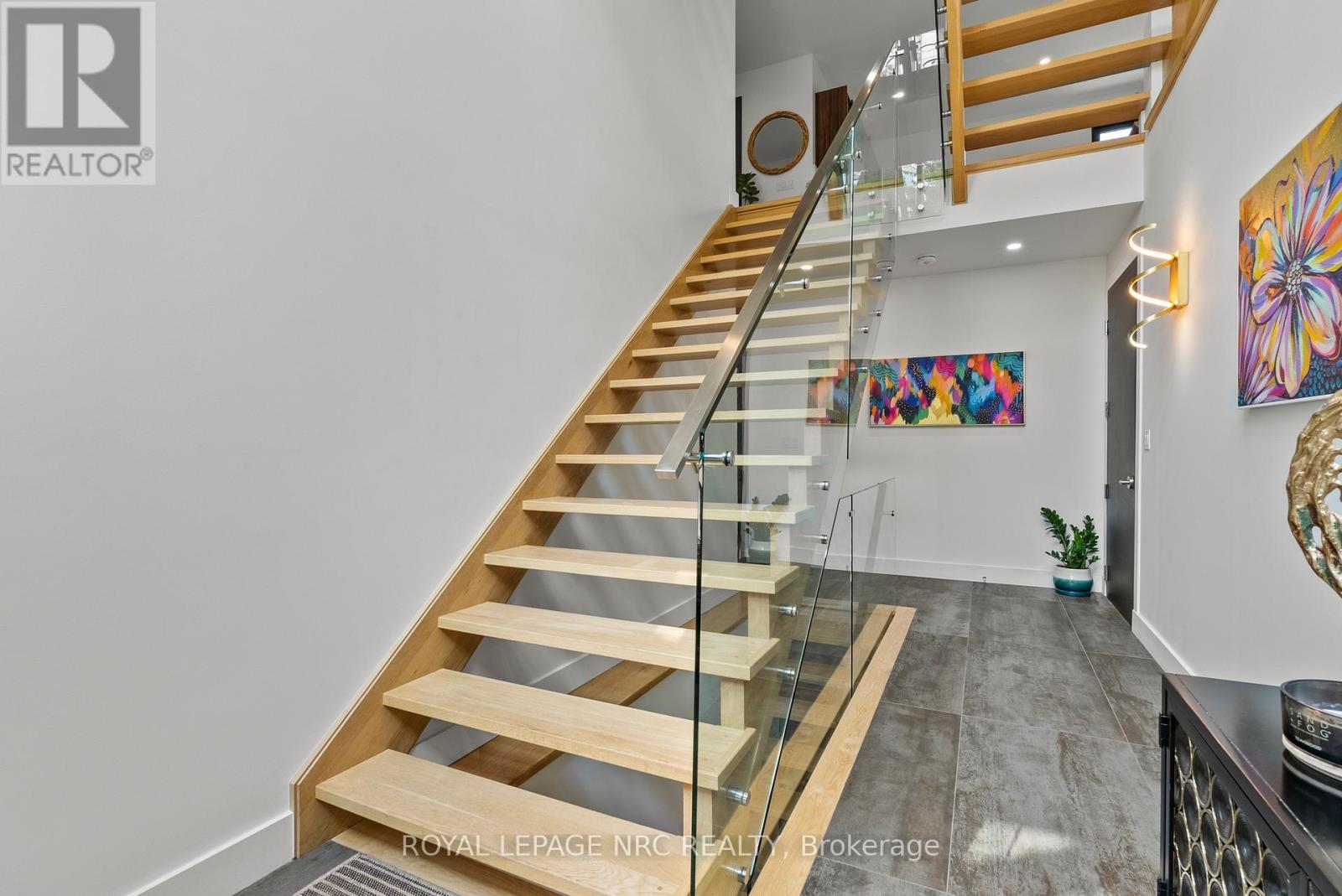 10 Pawling Street, St. Catharines, Ontario  L2N 5M2 - Photo 6 - X13672918