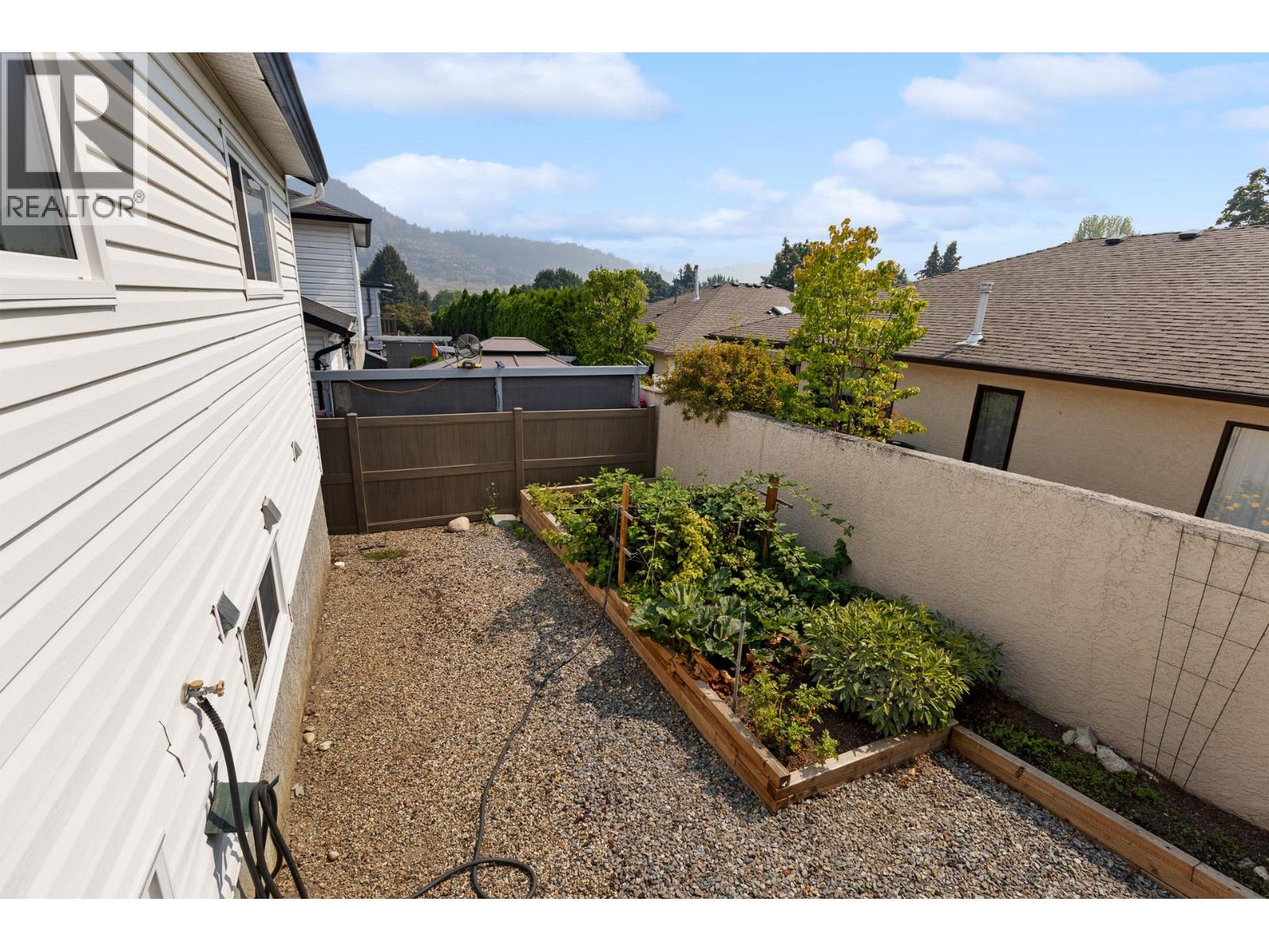 555 Glenmeadows Road Unit# 27, Kelowna, British Columbia  V1V 1V5 - Photo 18 - 10397298