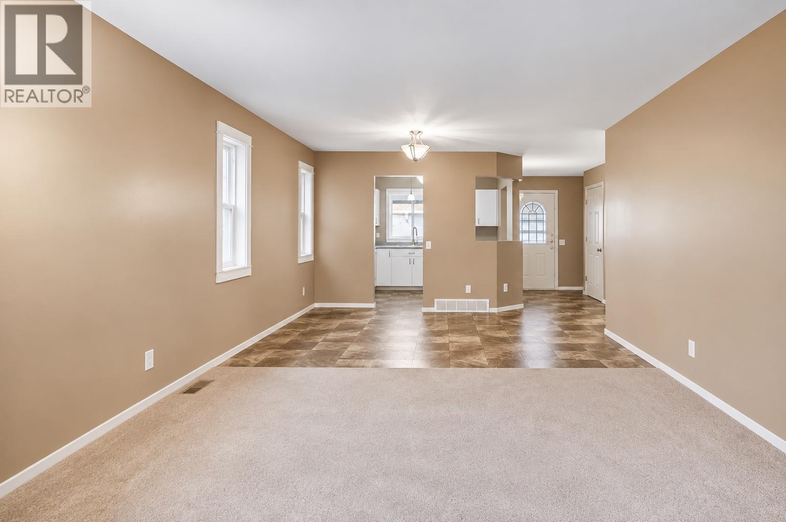 1195 14th Street Unit# 14, Kamloops, British Columbia  v2b 5v2 - Photo 6 - 10397551