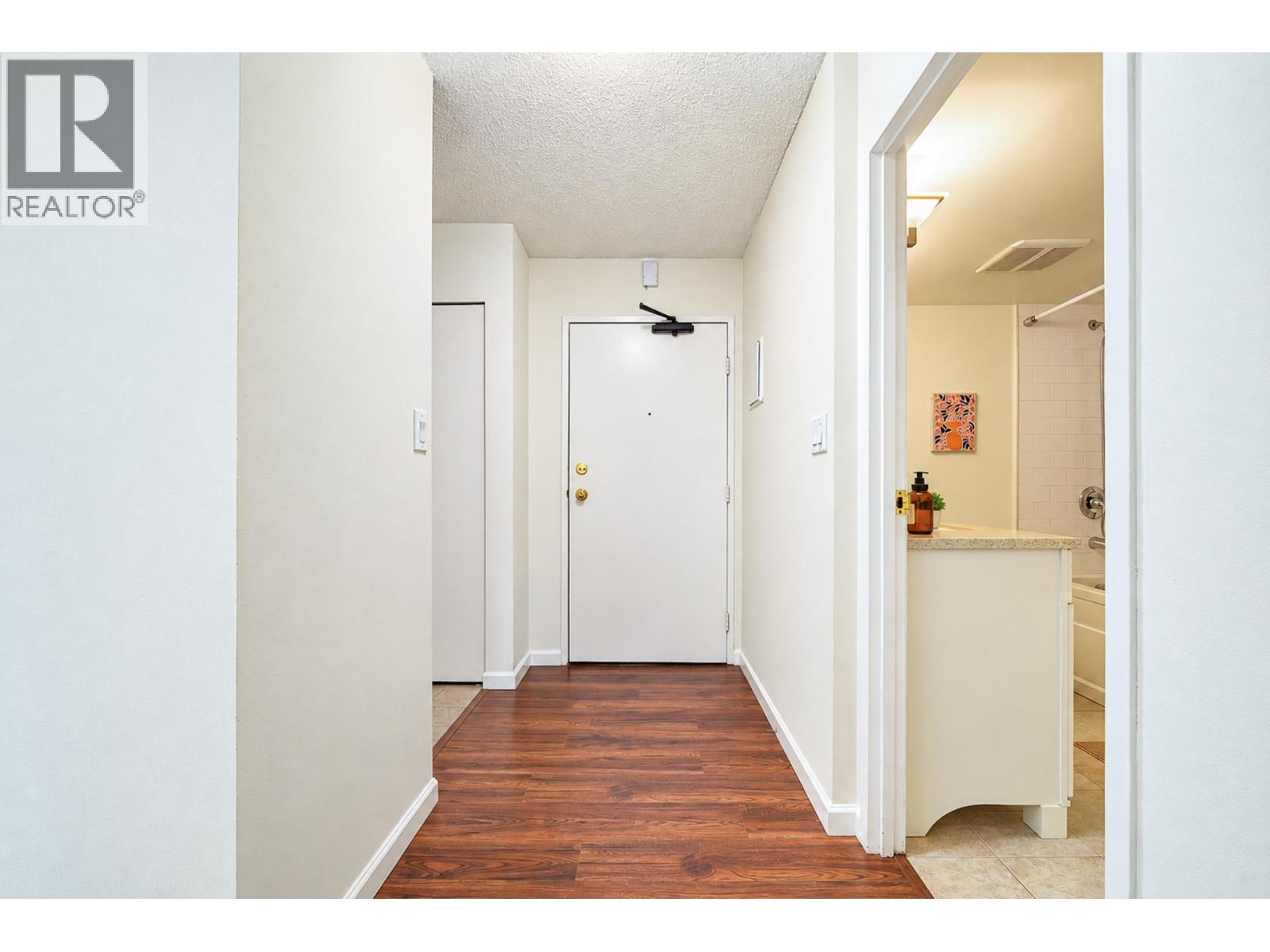 905 9541 Erickson Drive, Burnaby, British Columbia  V3J 7N8 - Photo 3 - R3155549
