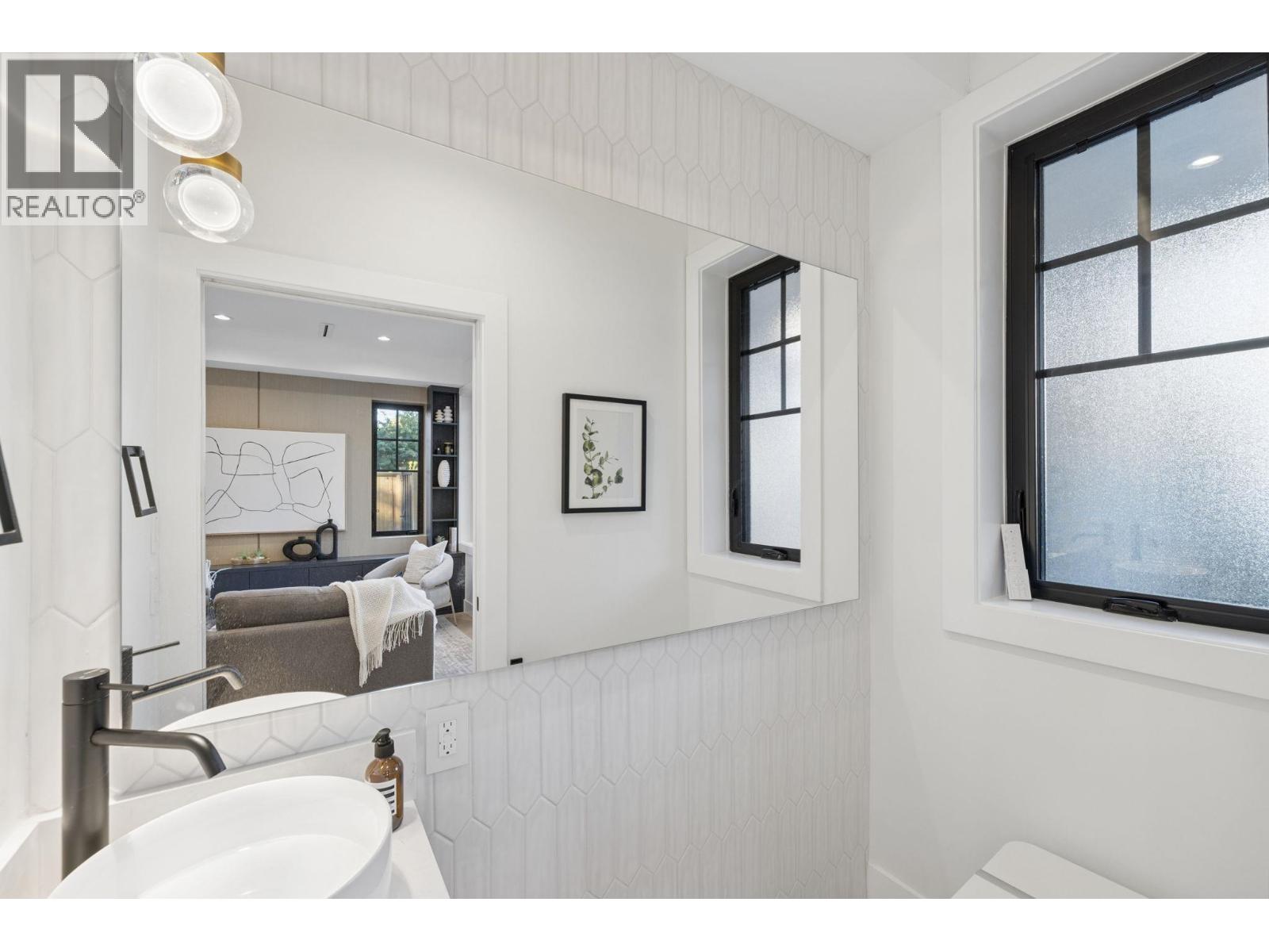 2619 Carolina Street, Vancouver, British Columbia V5T 2A4 - Photo 11 - R3155559