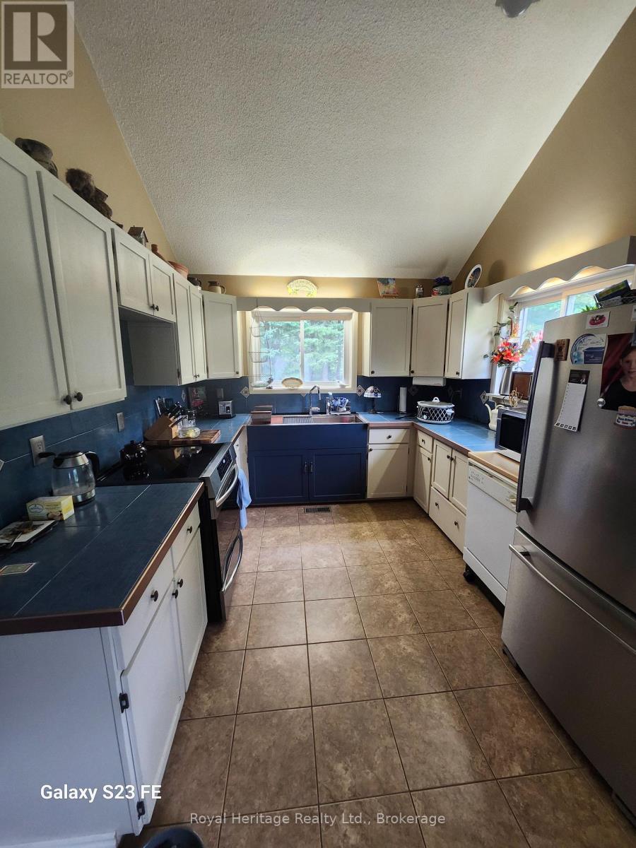 6 Fell Station Drive, Kawartha Lakes, Ontario  K0M 1N0 - Photo 7 - X13548044