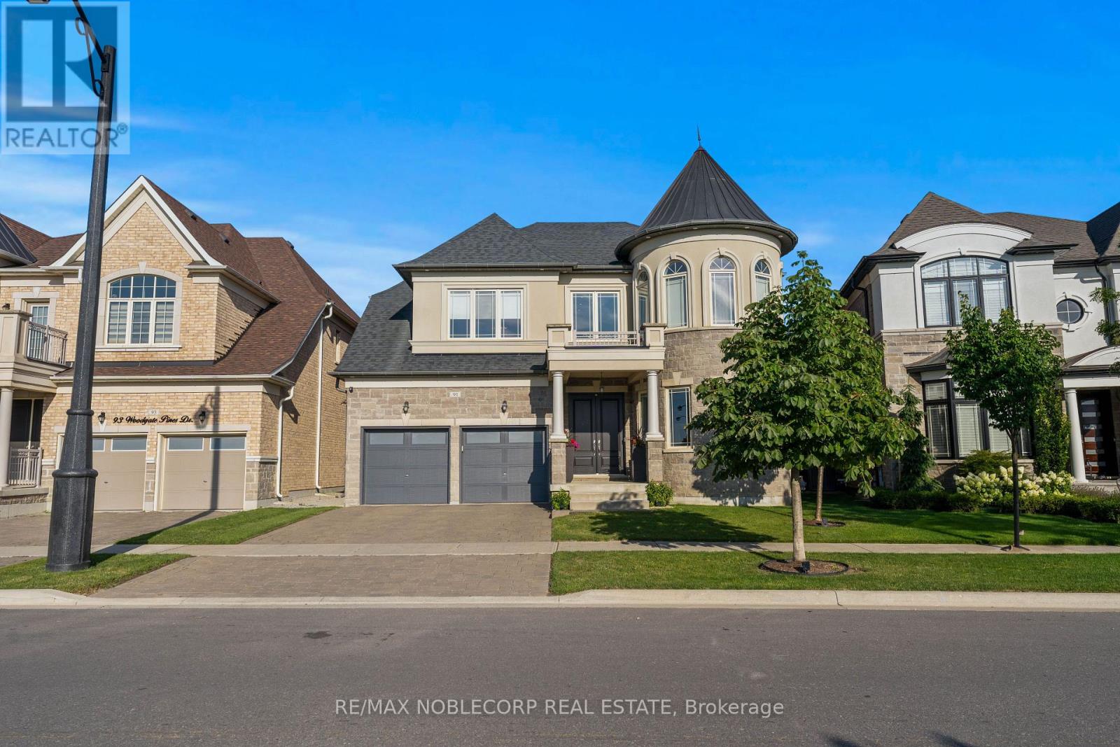 91 Woodgate Pines Drive, Vaughan, Ontario L4H 4A4 - Photo 2 - N13603636