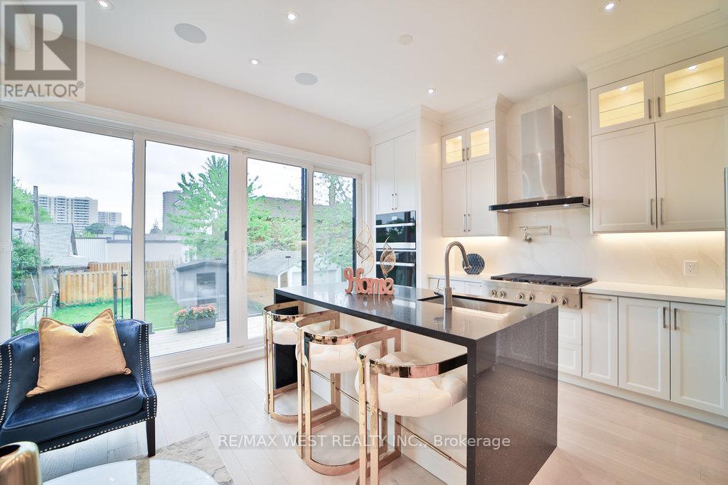 133 Times Road, Toronto, Ontario  M6B 3M3 - Photo 9 - W13495902