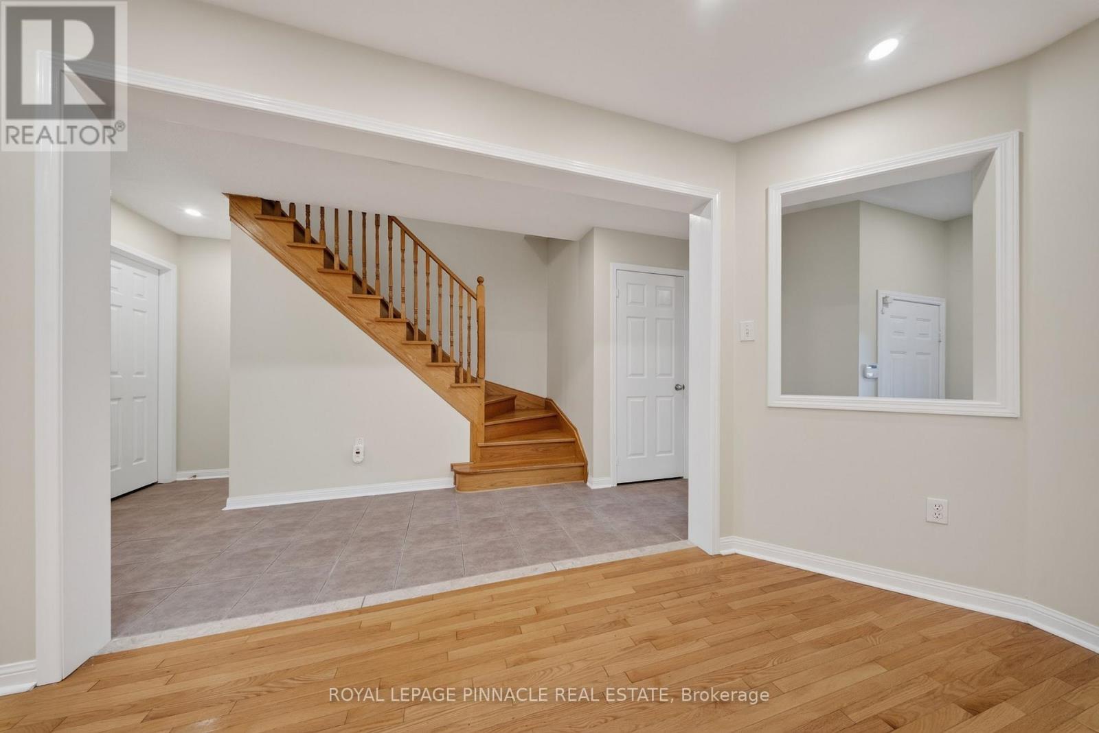 787 Avocado Crescent, Mississauga, Ontario  L5W 1H4 - Photo 15 - W13672704
