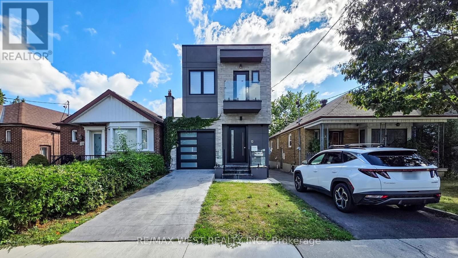 133 Times Road, Toronto, Ontario  M6B 3M3 - Photo 3 - W13495902