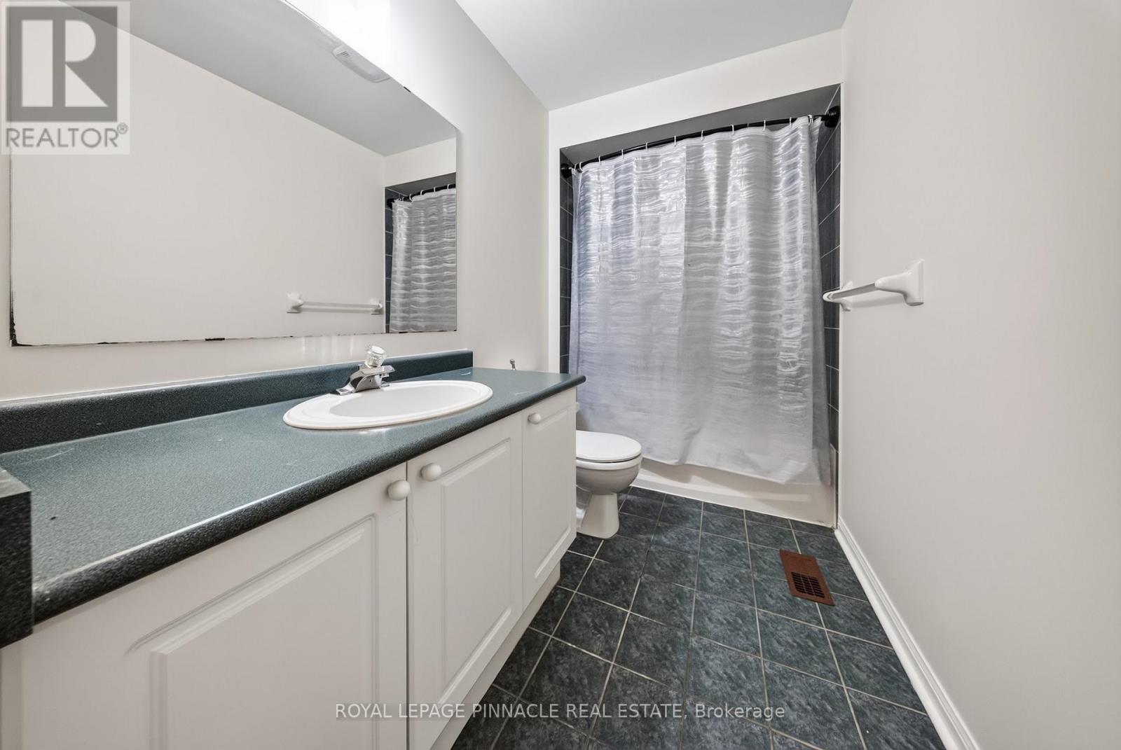 787 Avocado Crescent, Mississauga, Ontario  L5W 1H4 - Photo 23 - W13672704