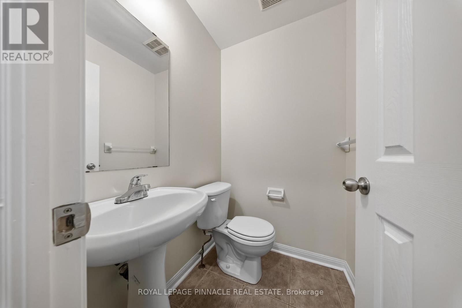787 Avocado Crescent, Mississauga, Ontario  L5W 1H4 - Photo 14 - W13672704