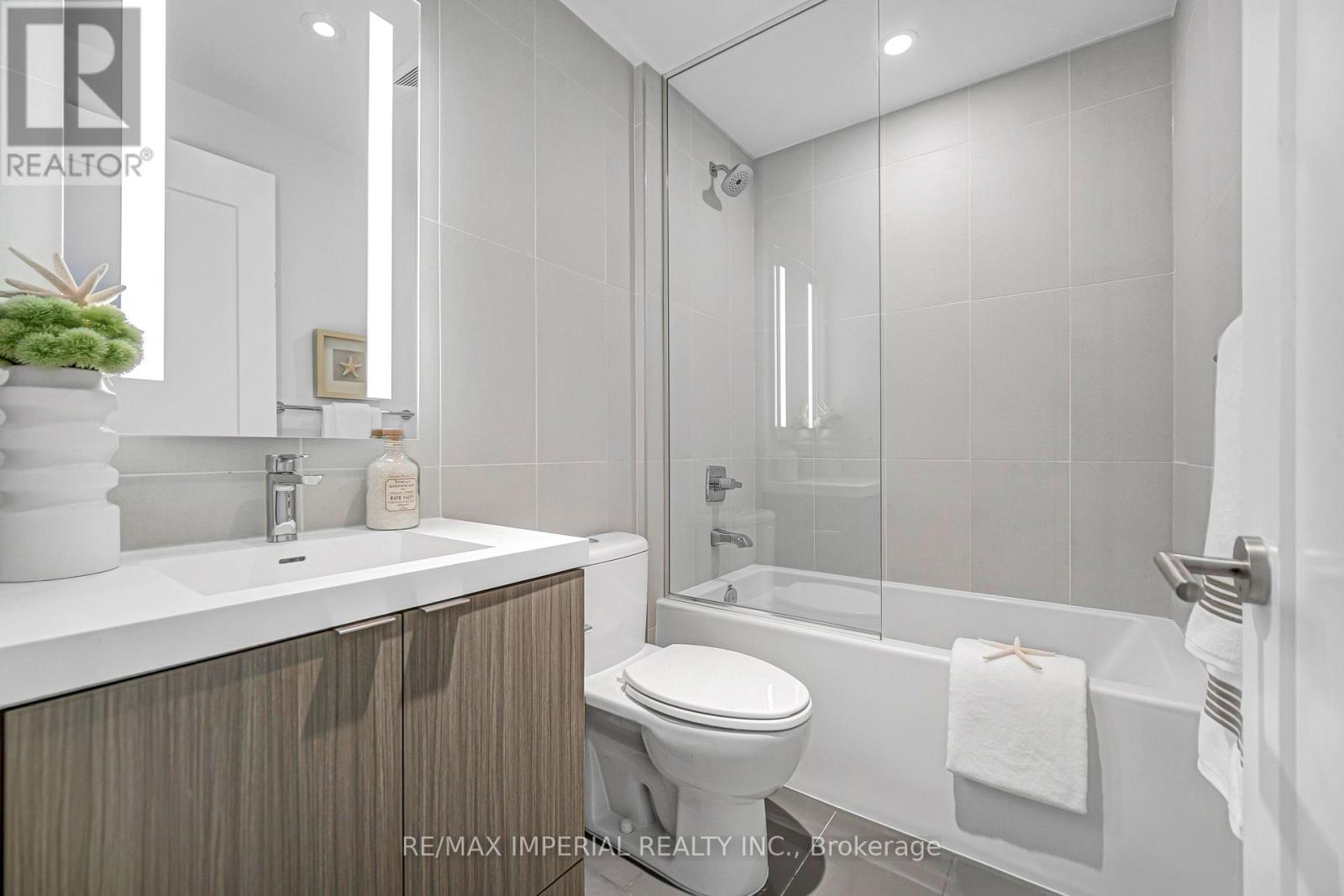 2410 - 575 Bloor Street E, Toronto, Ontario M4W 0B2 - Photo 24 - C13672942