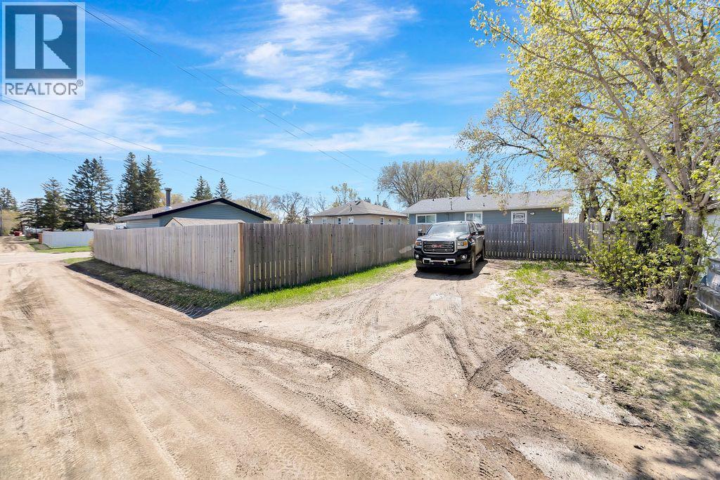 5104 54a Street, Lloydminster, Alberta  T9V 0S5 - Photo 31 - A2331394