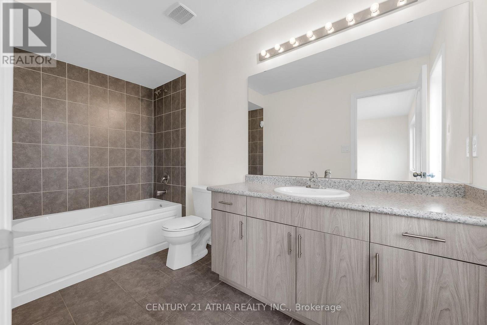 422 Krotz Street W, North Perth, Ontario  N4W 0J4 - Photo 13 - X13615146