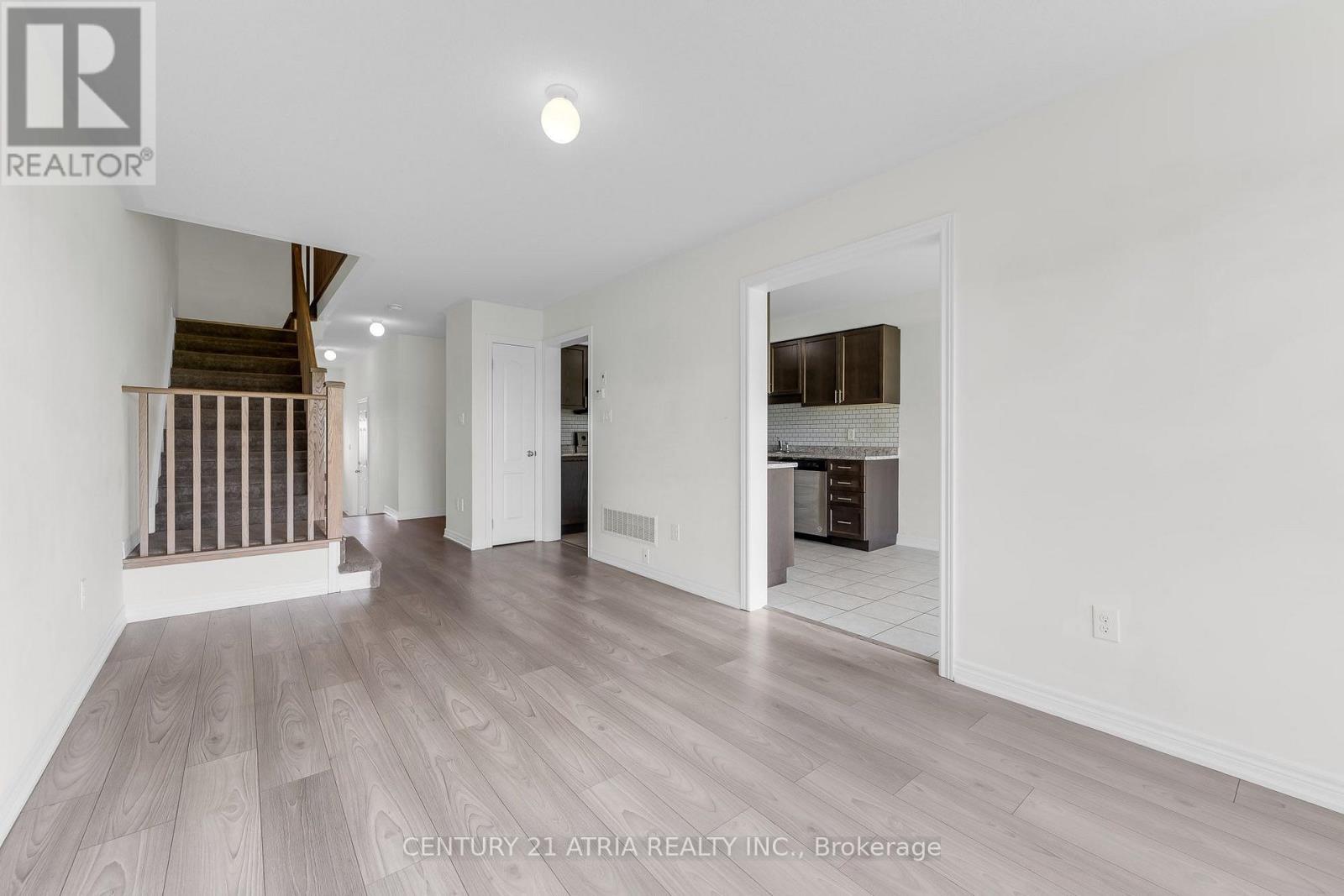 422 Krotz Street W, North Perth, Ontario  N4W 0J4 - Photo 3 - X13615146