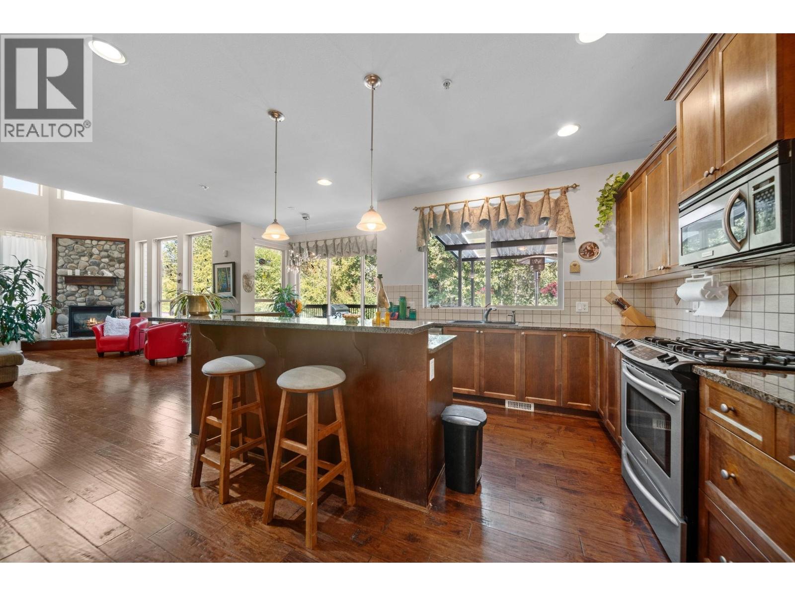 24781 Mcclure Drive, Maple Ridge, British Columbia  V2W 0A5 - Photo 3 - R3155256