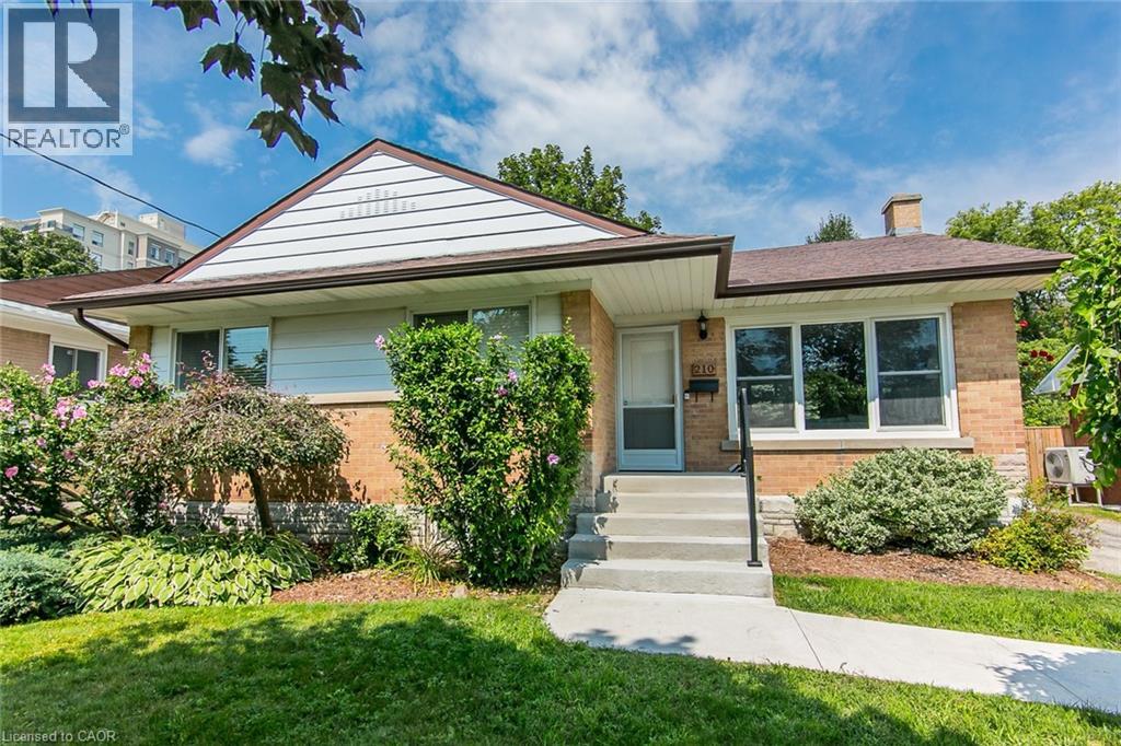 210 Dawson Street, Waterloo, Ontario  N2L 1S4 - Photo 3 - 40847465