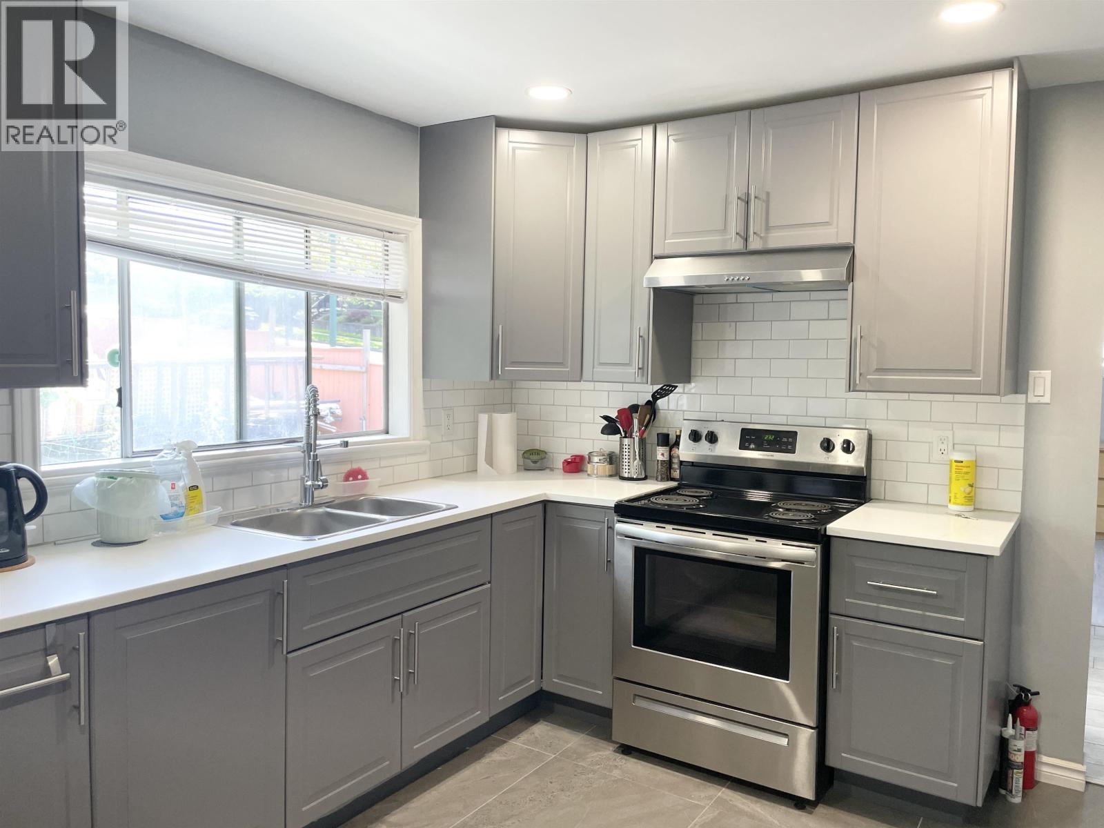 3305 Worthington Drive, Vancouver, British Columbia  V5M 3X2 - Photo 10 - R3154520