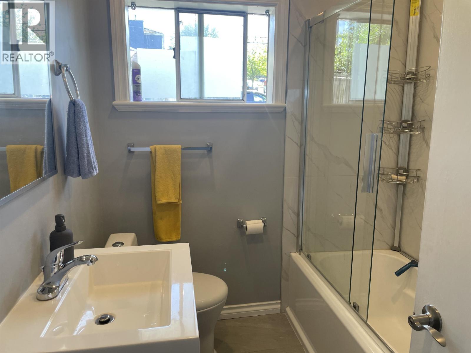 3305 Worthington Drive, Vancouver, British Columbia  V5M 3X2 - Photo 5 - R3154520