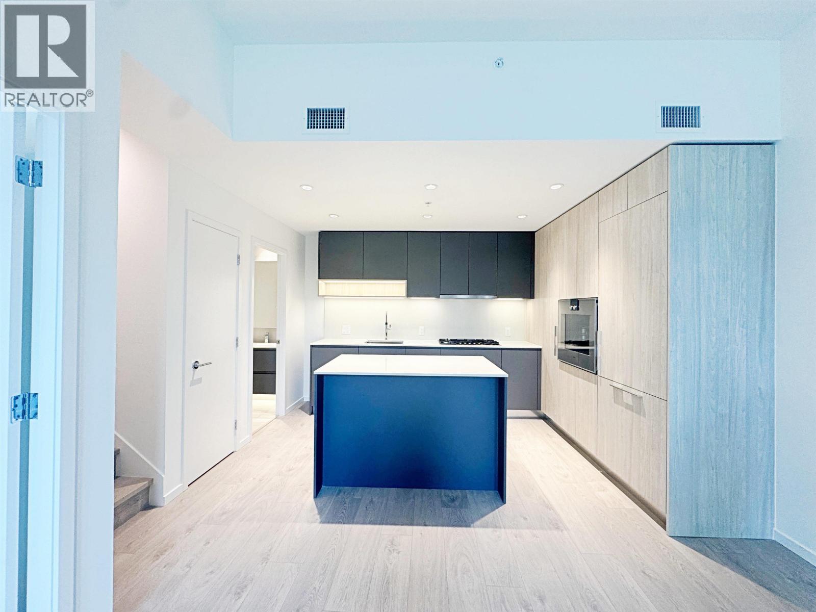 2 6200 Minoru Boulevard, Richmond, British Columbia  V6Y 0M9 - Photo 3 - R3155509