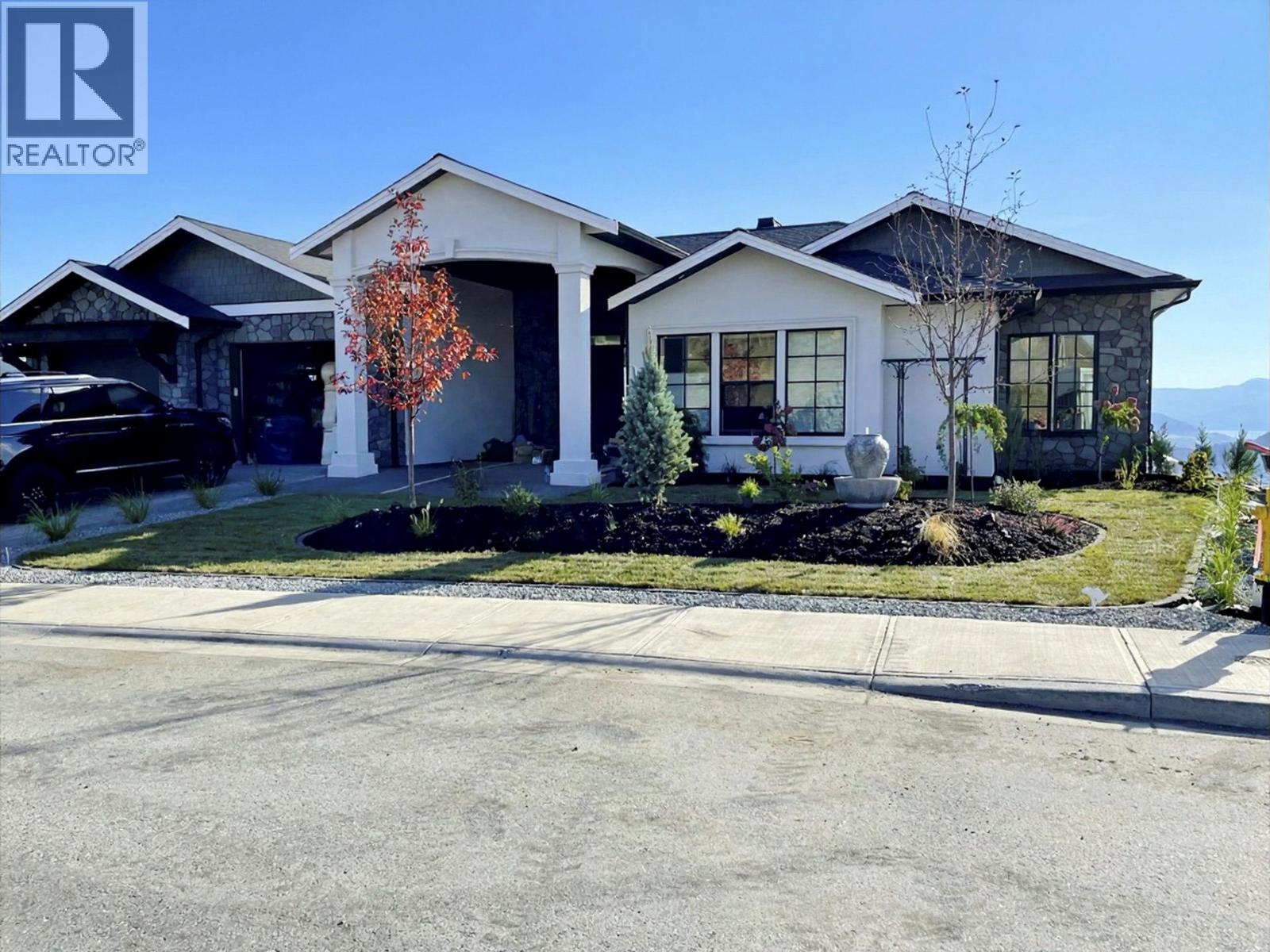 628 Hart Place, Vernon, British Columbia  V1B 4B2 - Photo 3 - 10397517