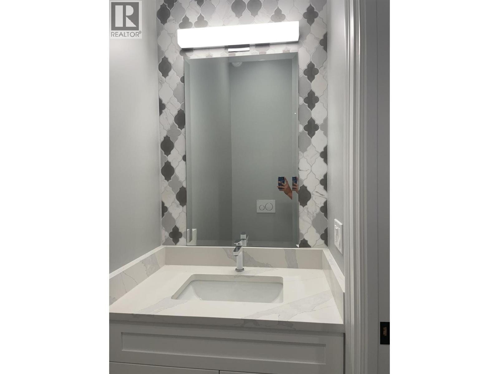 628 Hart Place, Vernon, British Columbia  V1B 4B2 - Photo 31 - 10397517