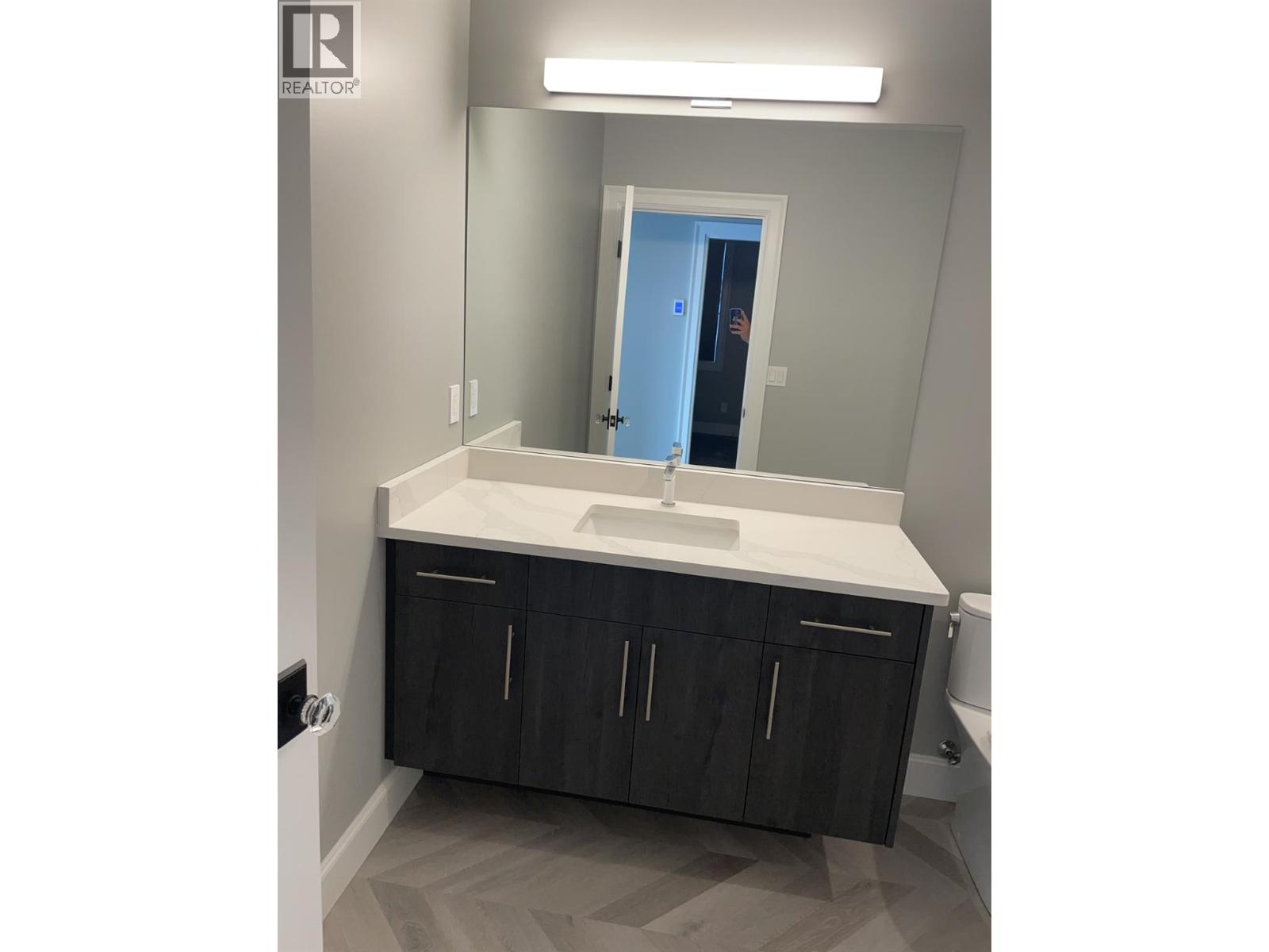 628 Hart Place, Vernon, British Columbia  V1B 4B2 - Photo 40 - 10397517
