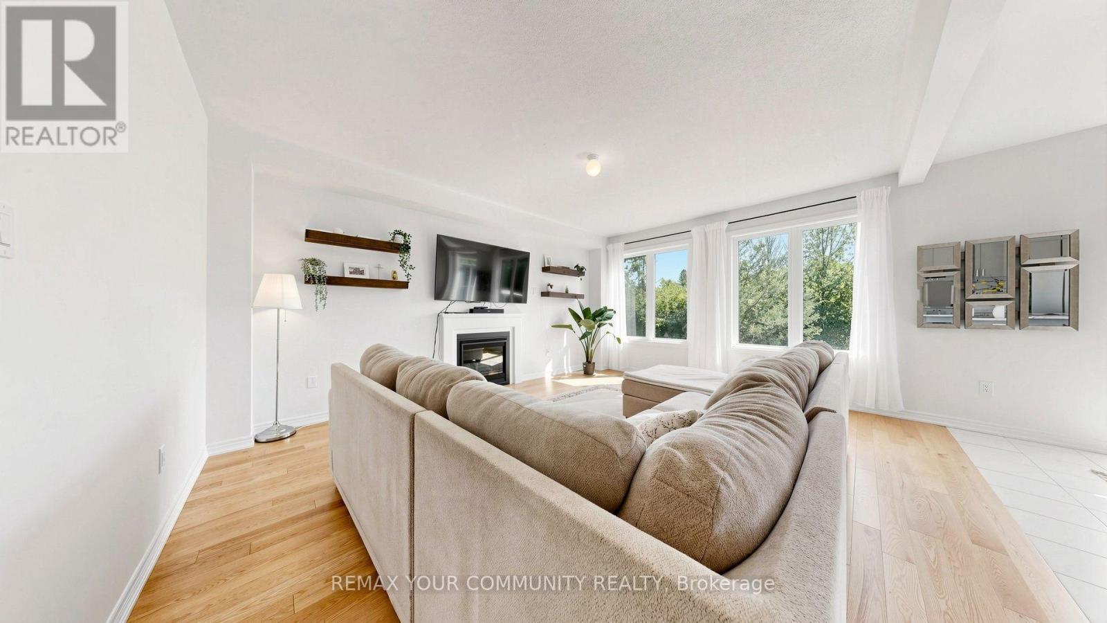 32 Baycroft Boulevard, Essa (Angus), Ontario  L0M 1B5 - Photo 27 - N13672900