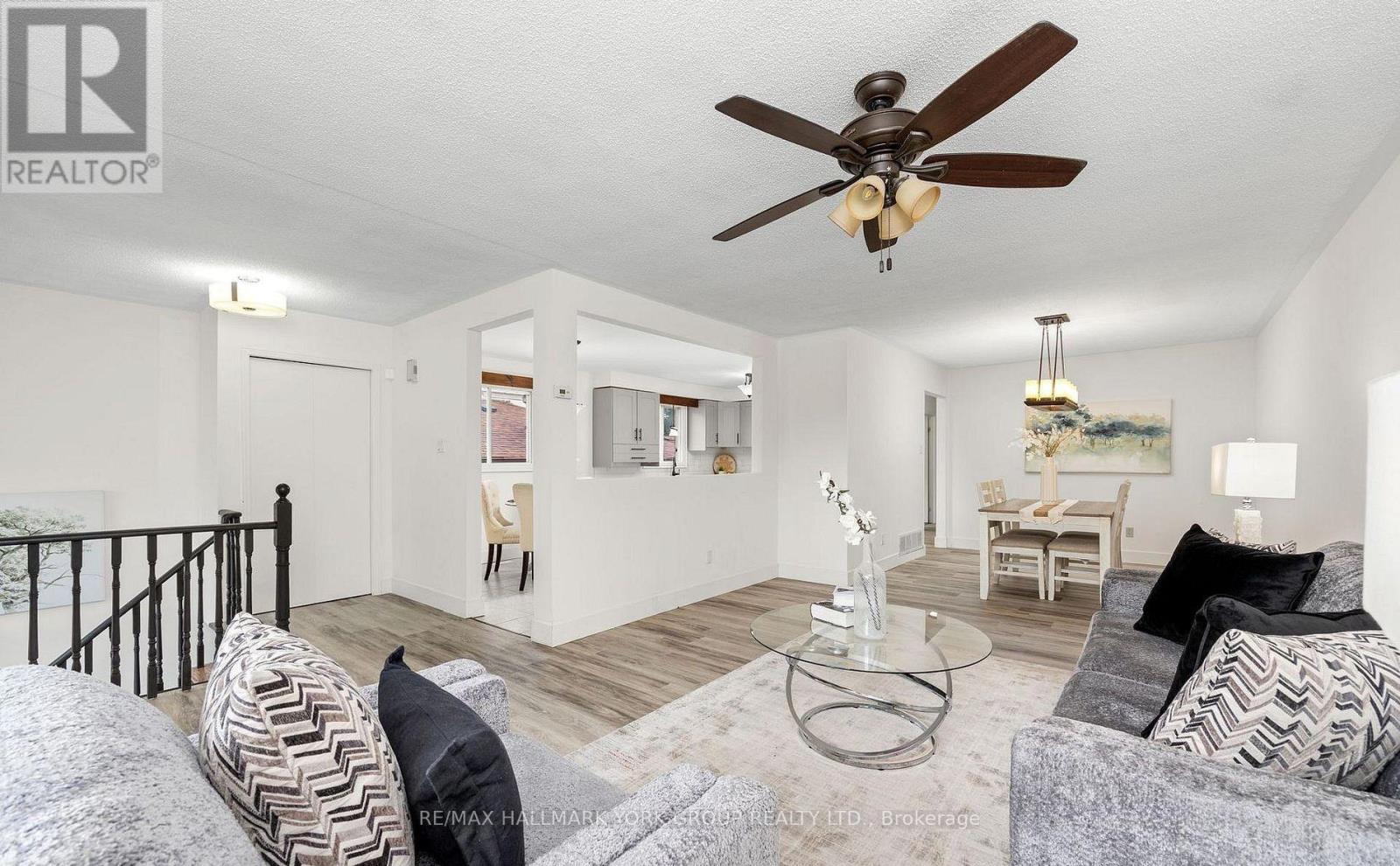 79 Maplegrove Avenue, Bradford West Gwillimbury (Bradford), Ontario  L3Z 1R9 - Photo 4 - N13672936