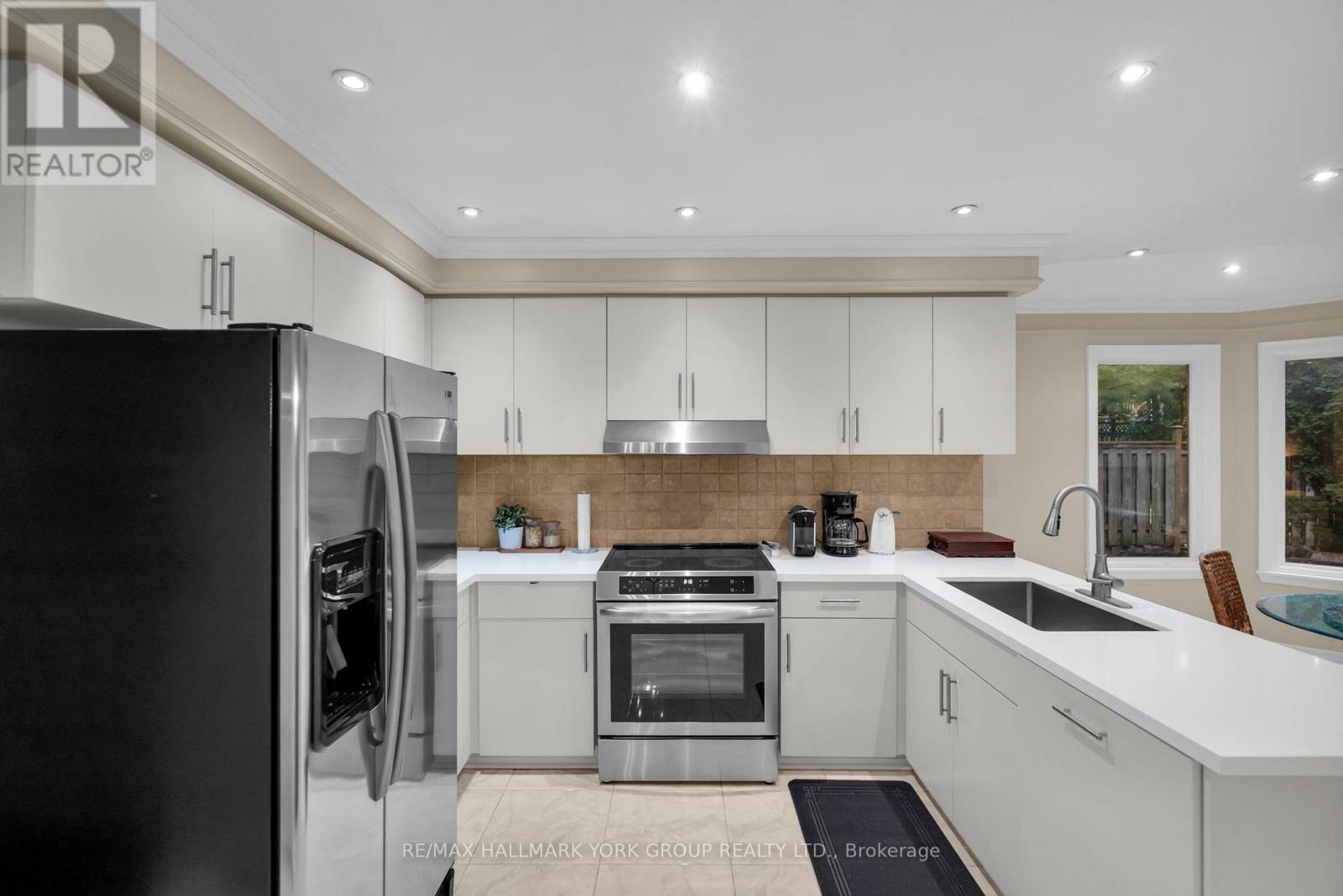 95 Gilbank Drive, Aurora, Ontario  L4G 5E2 - Photo 13 - N13672968