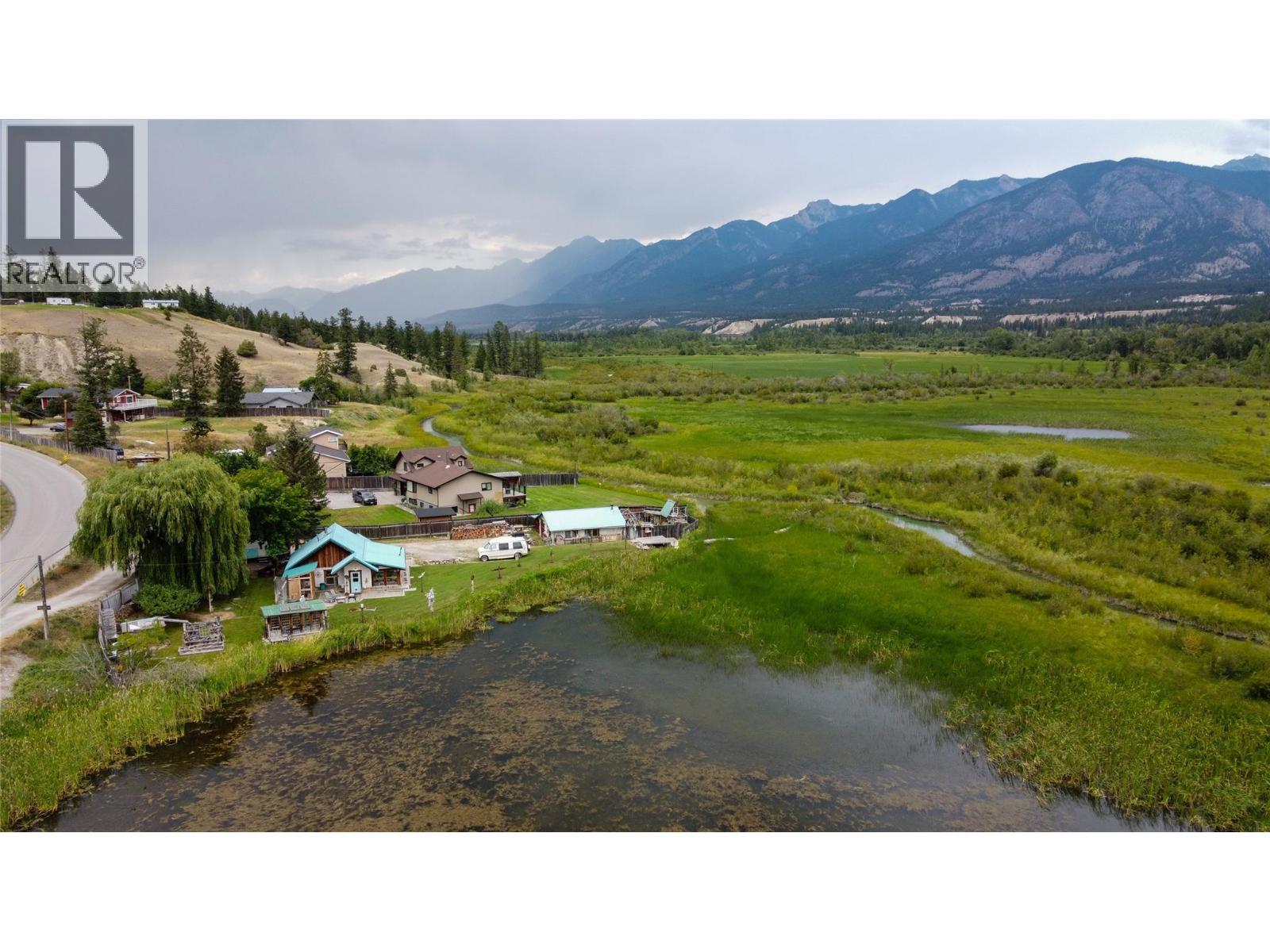 9498 Westside Road, Invermere, British Columbia  V0A 1K5 - Photo 8 - 10397616