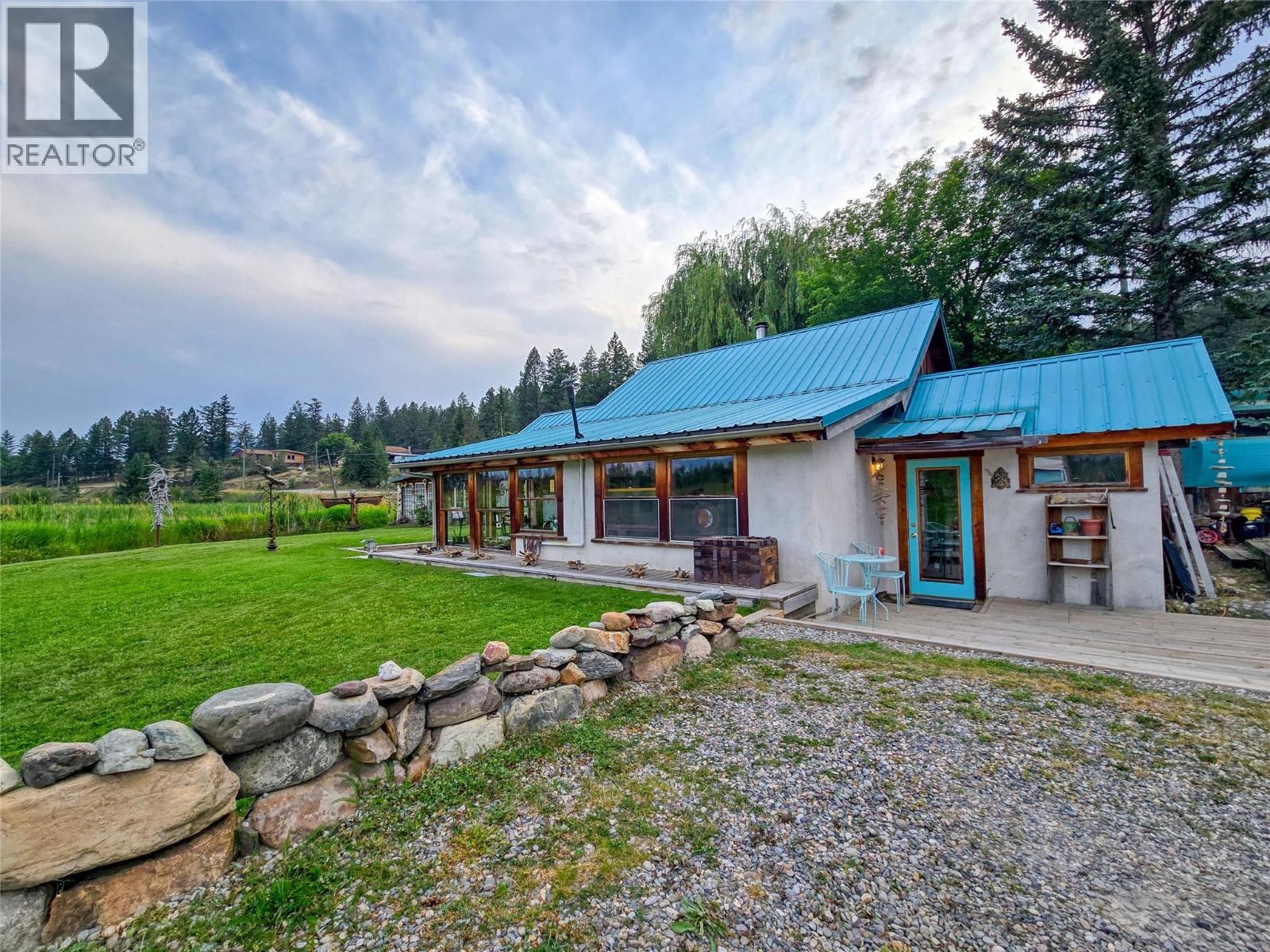 9498 Westside Road, Invermere, British Columbia  V0A 1K5 - Photo 25 - 10397616