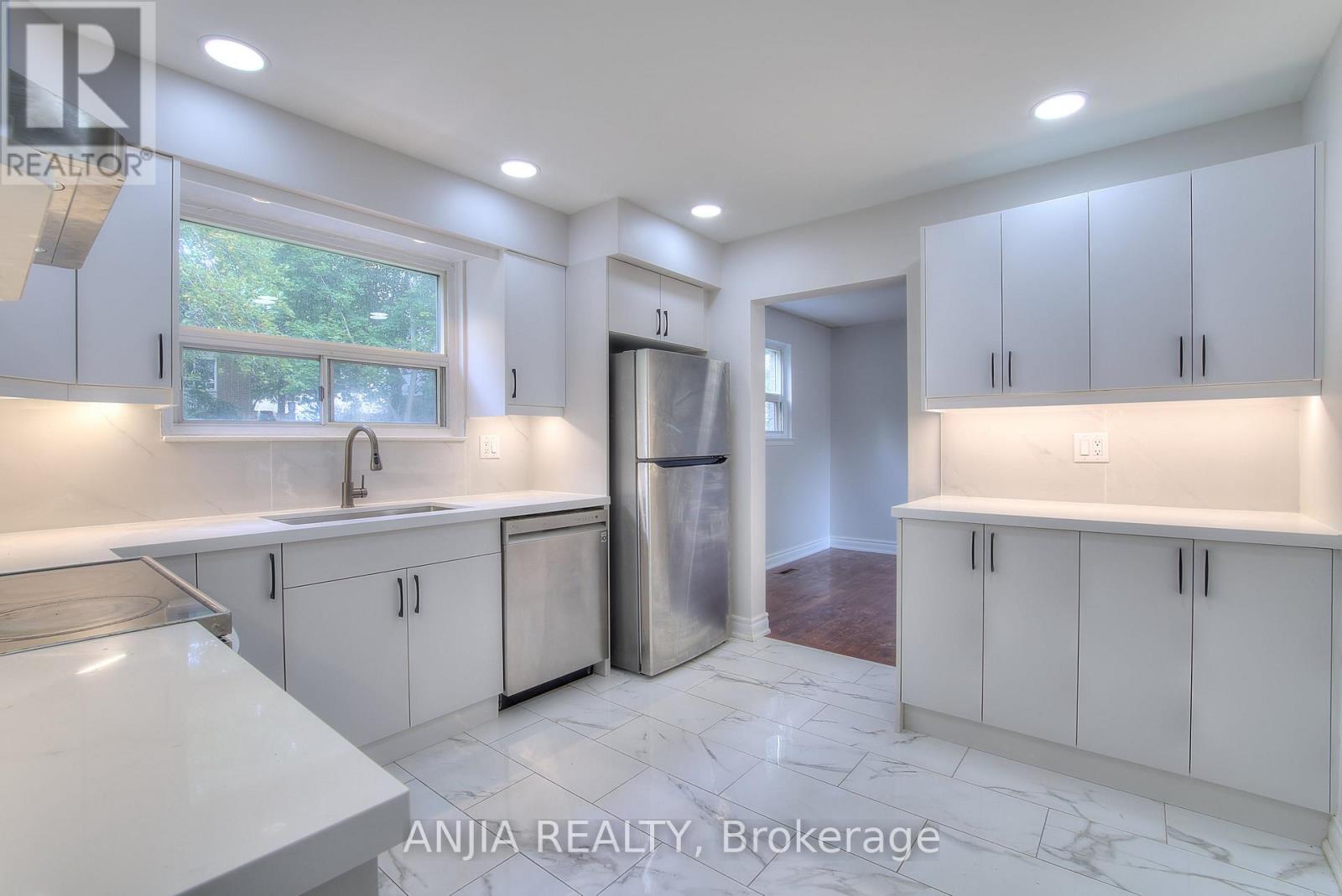 14 CHERRYSTONE DRIVE, Toronto, Ontario