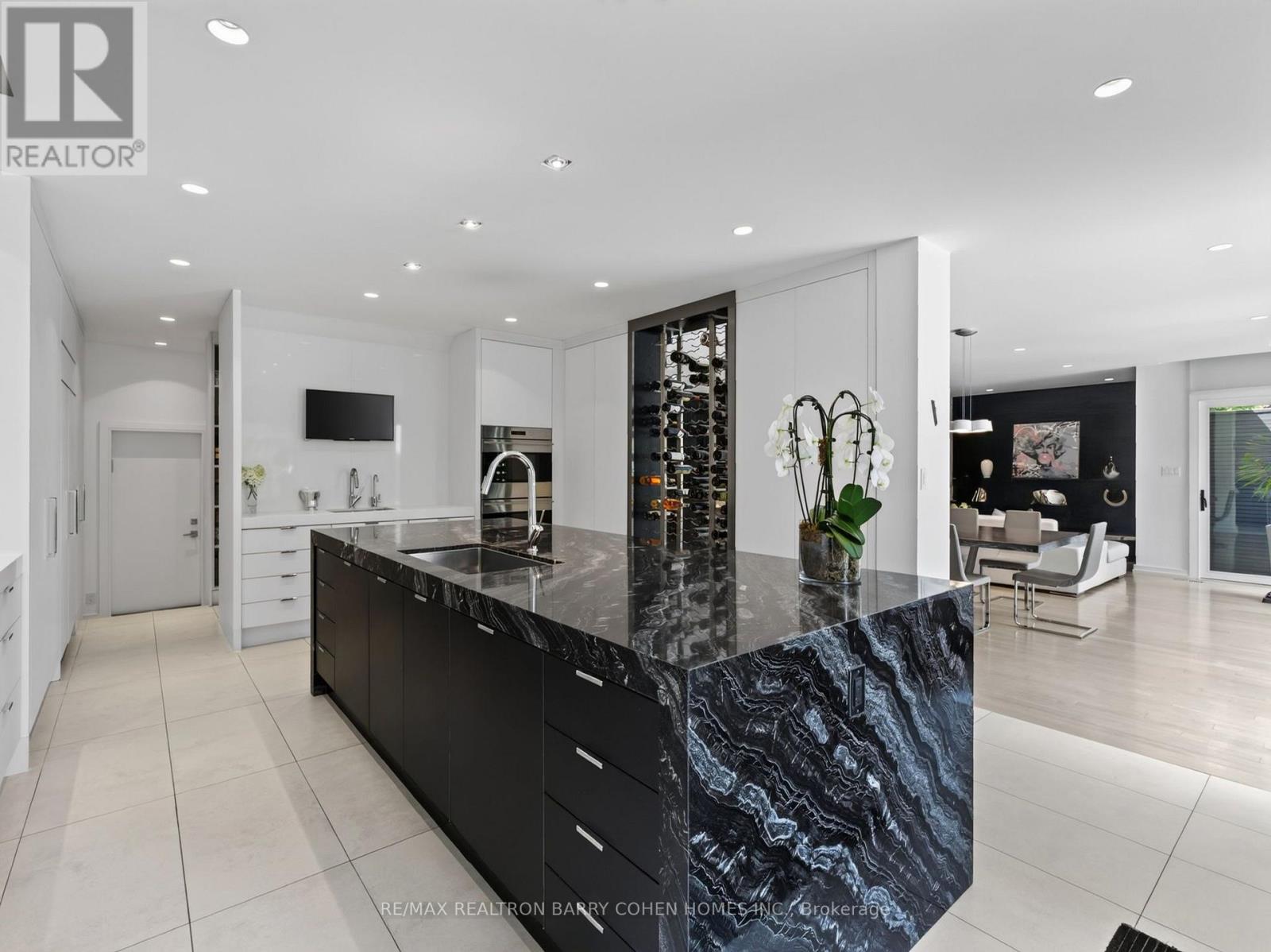 7 Glen Rush Boulevard, Toronto, Ontario  M5N 2T2 - Photo 11 - C13657040