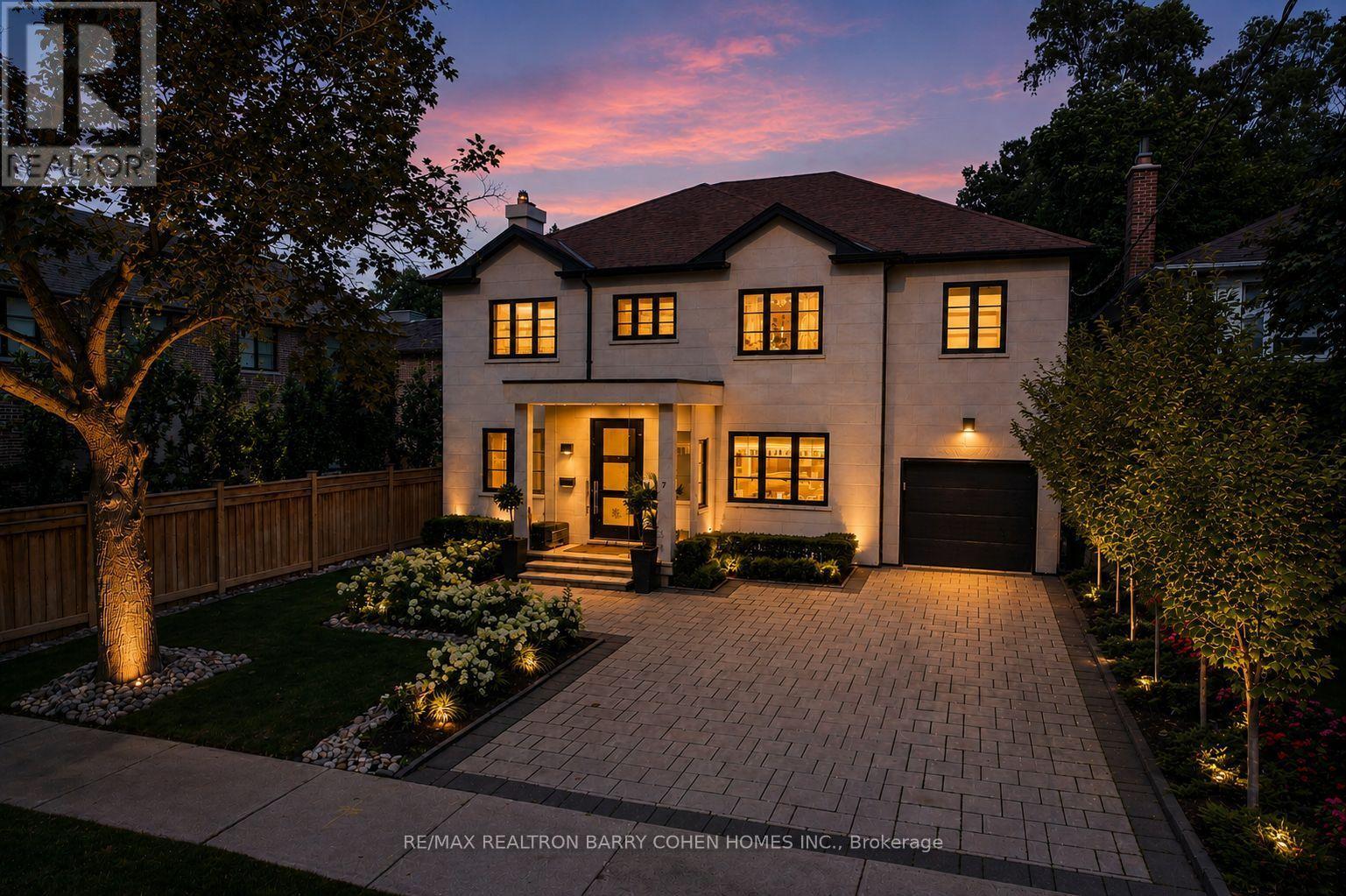 7 GLEN RUSH BOULEVARD, Toronto, Ontario