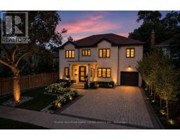 7 GLEN RUSH BOULEVARD, Toronto, Ontario