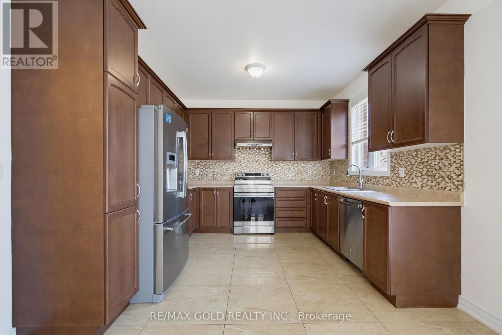 22 Durango Drive, Brampton, Ontario  L6X 2Z2 - Photo 7 - W13668502