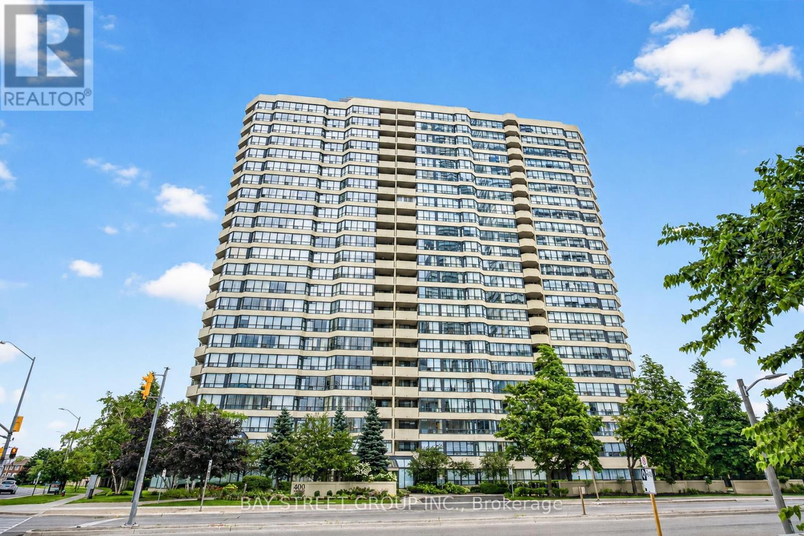 2203 - 400 Webb Drive, Mississauga, Ontario  L5B 3Z7 - Photo 1 - W13672956