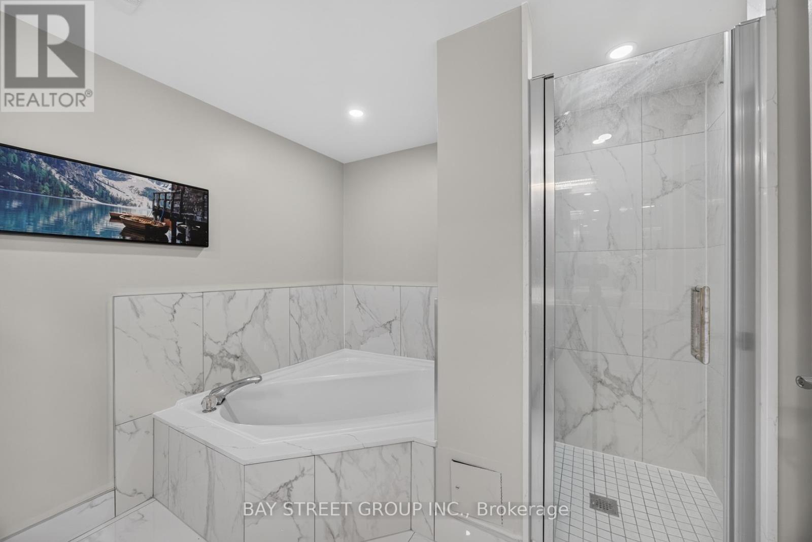 2203 - 400 Webb Drive, Mississauga, Ontario  L5B 3Z7 - Photo 25 - W13672956
